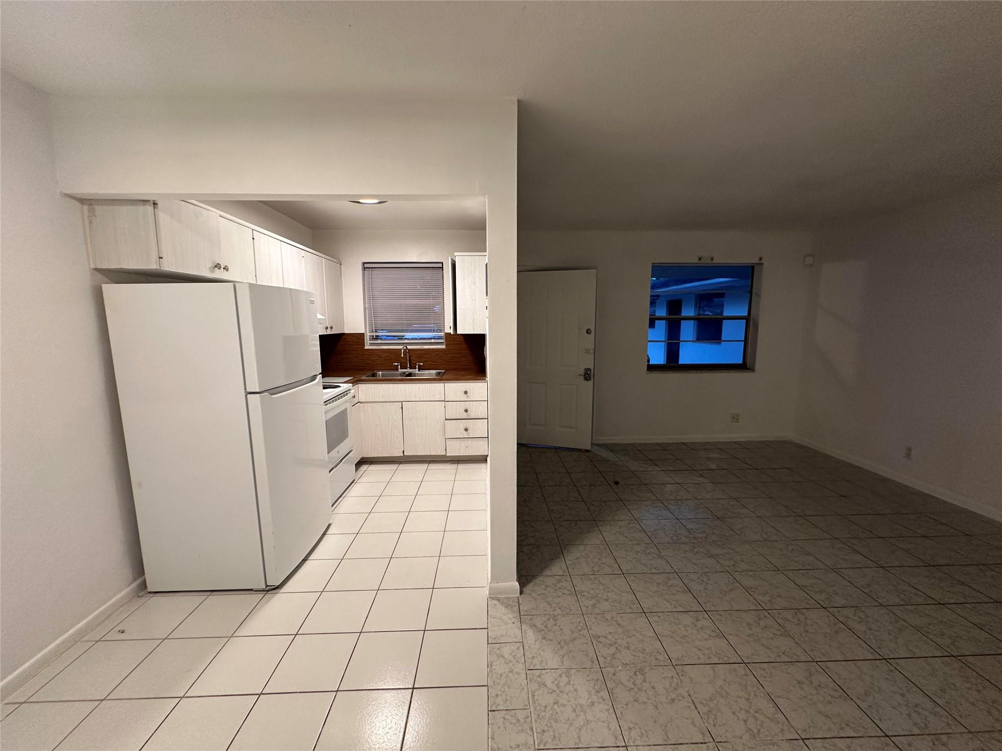 400 SE 9th Ct #5