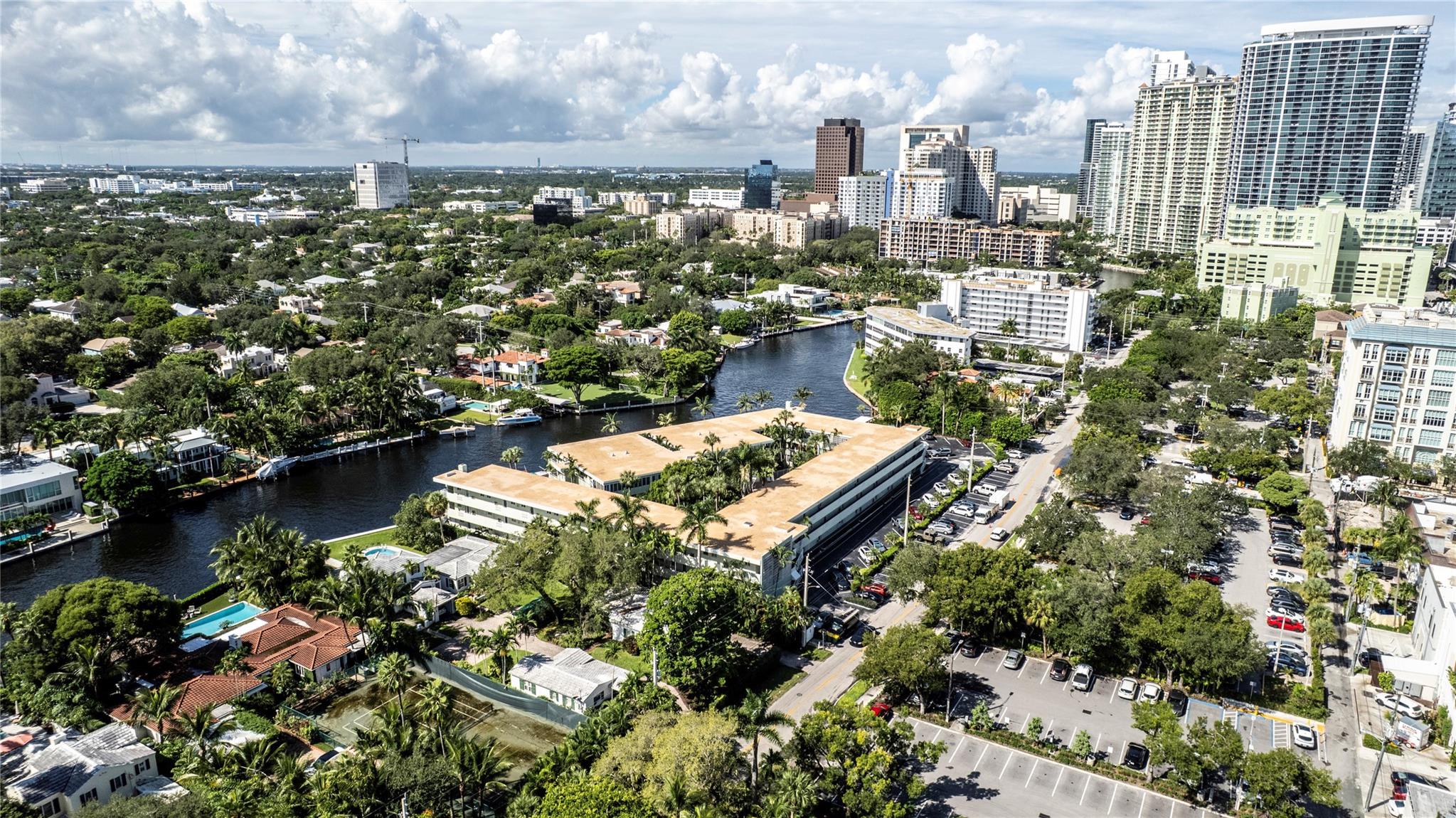 1000 SE 4th St #209 Fort Lauderdale, FL 33301