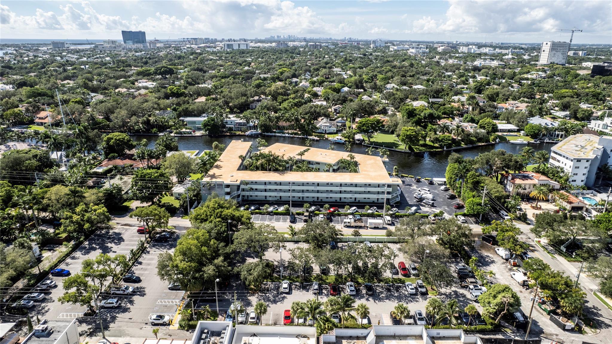 1000 SE 4th St #209 Fort Lauderdale, FL 33301