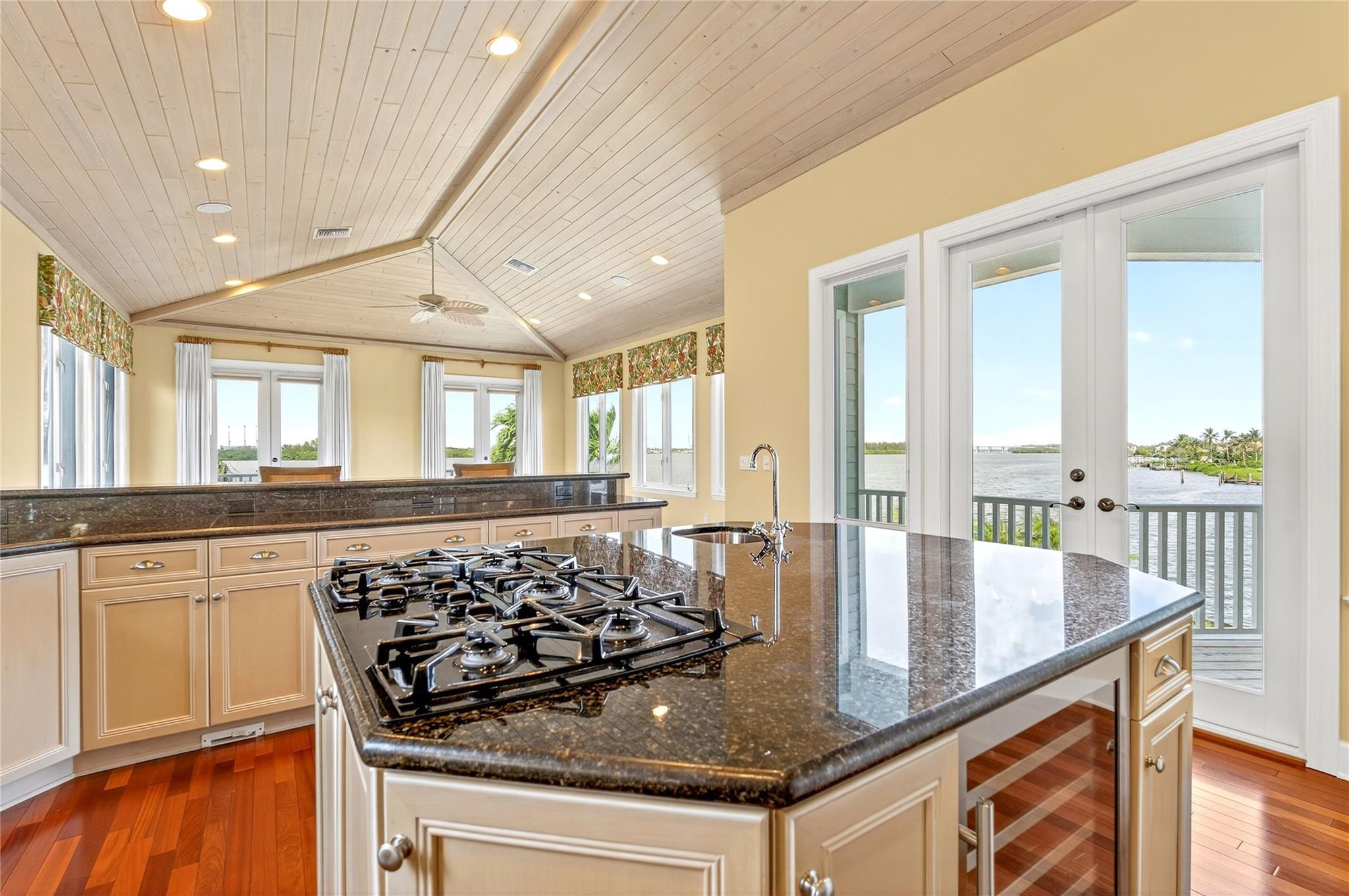 505 Tulip Ln Vero Beach, FL 32963