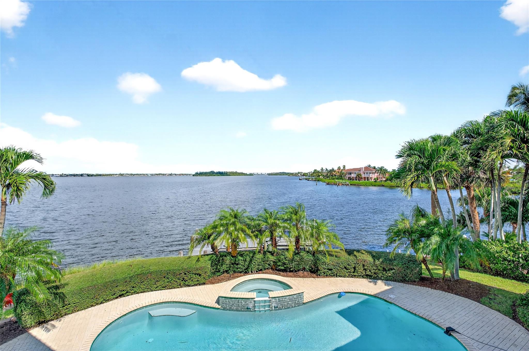 505 Tulip Ln Vero Beach, FL 32963