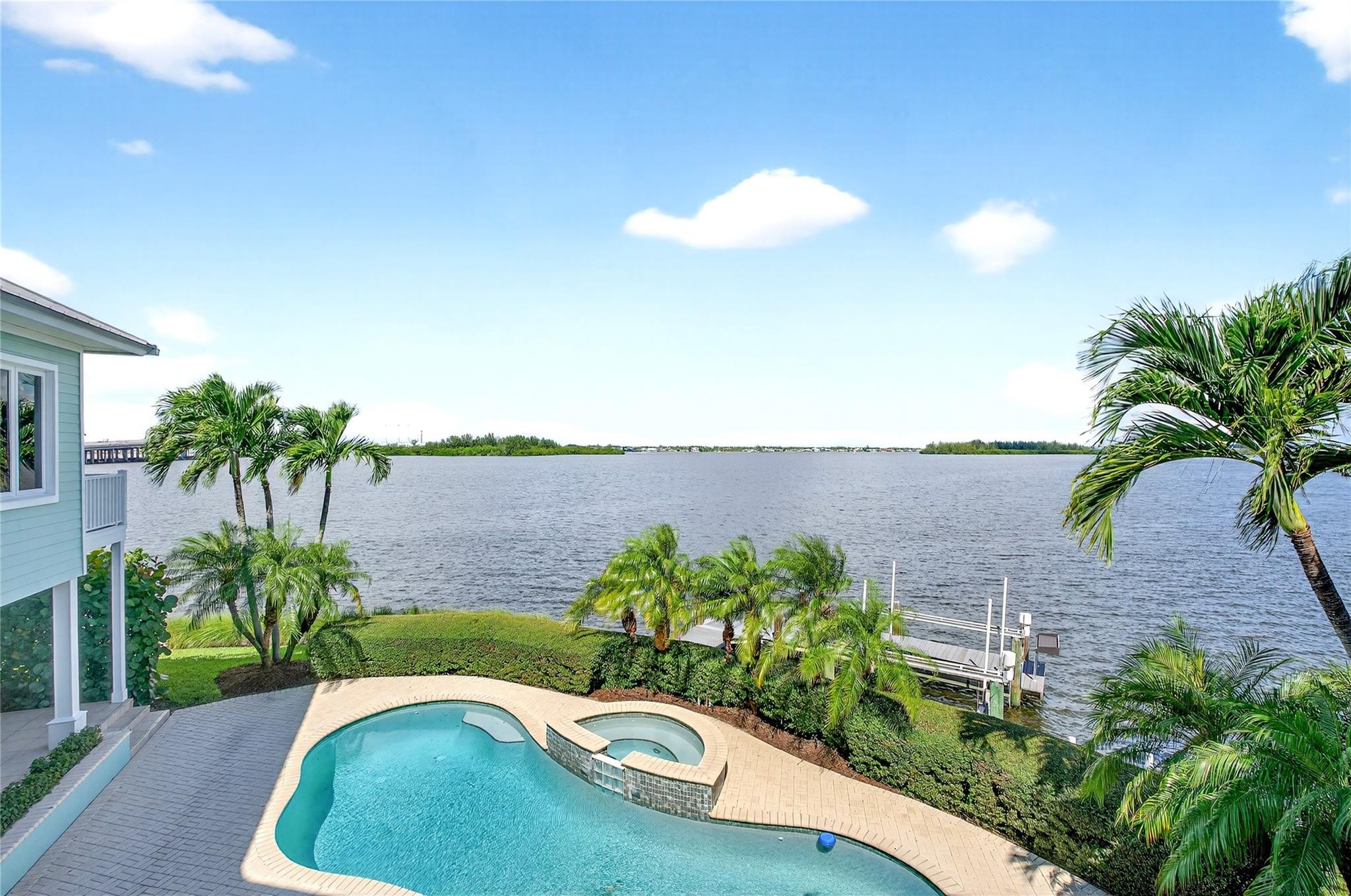 505 Tulip Ln Vero Beach, FL 32963