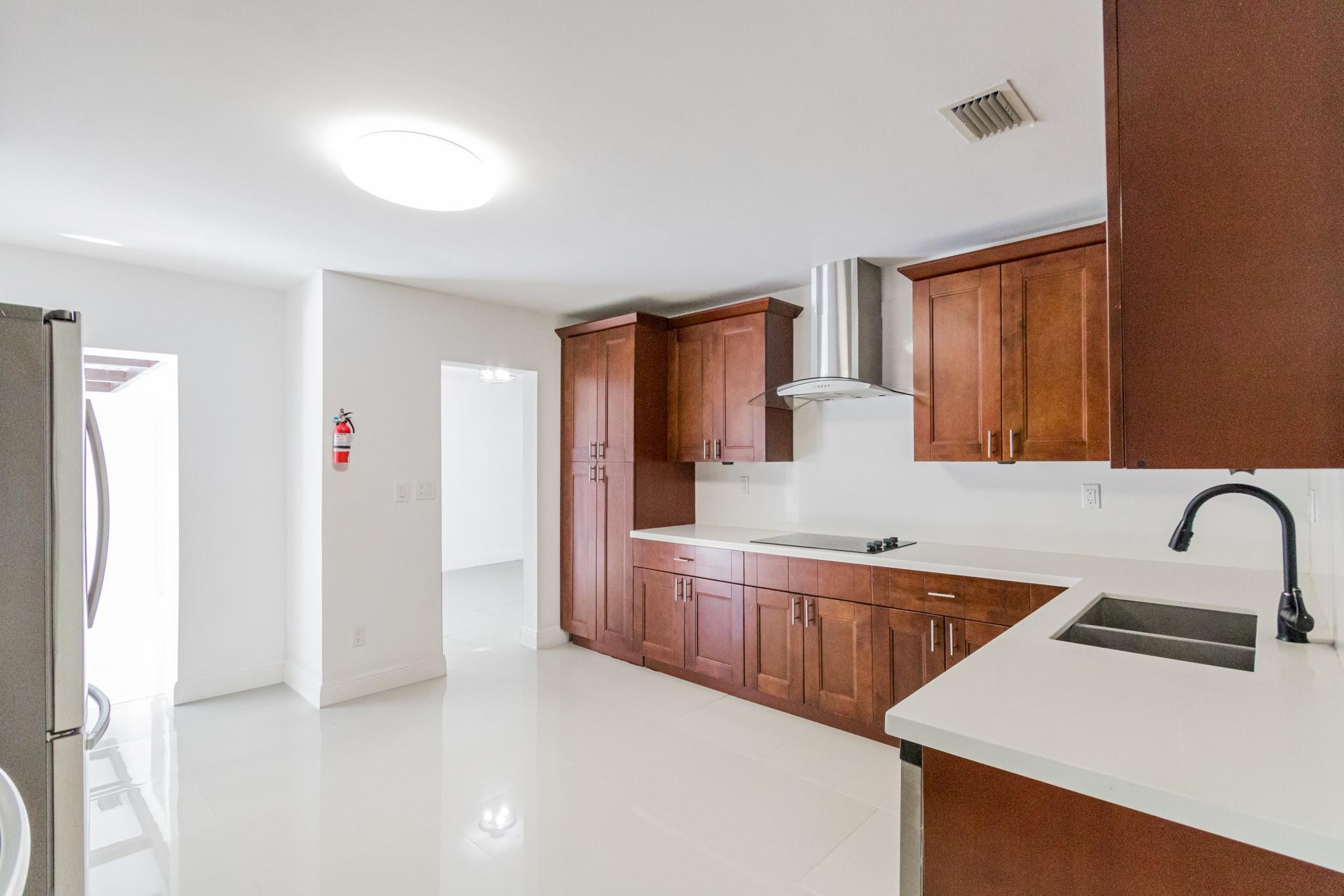 2810 NE 60th Fort Lauderdale, FL 33308