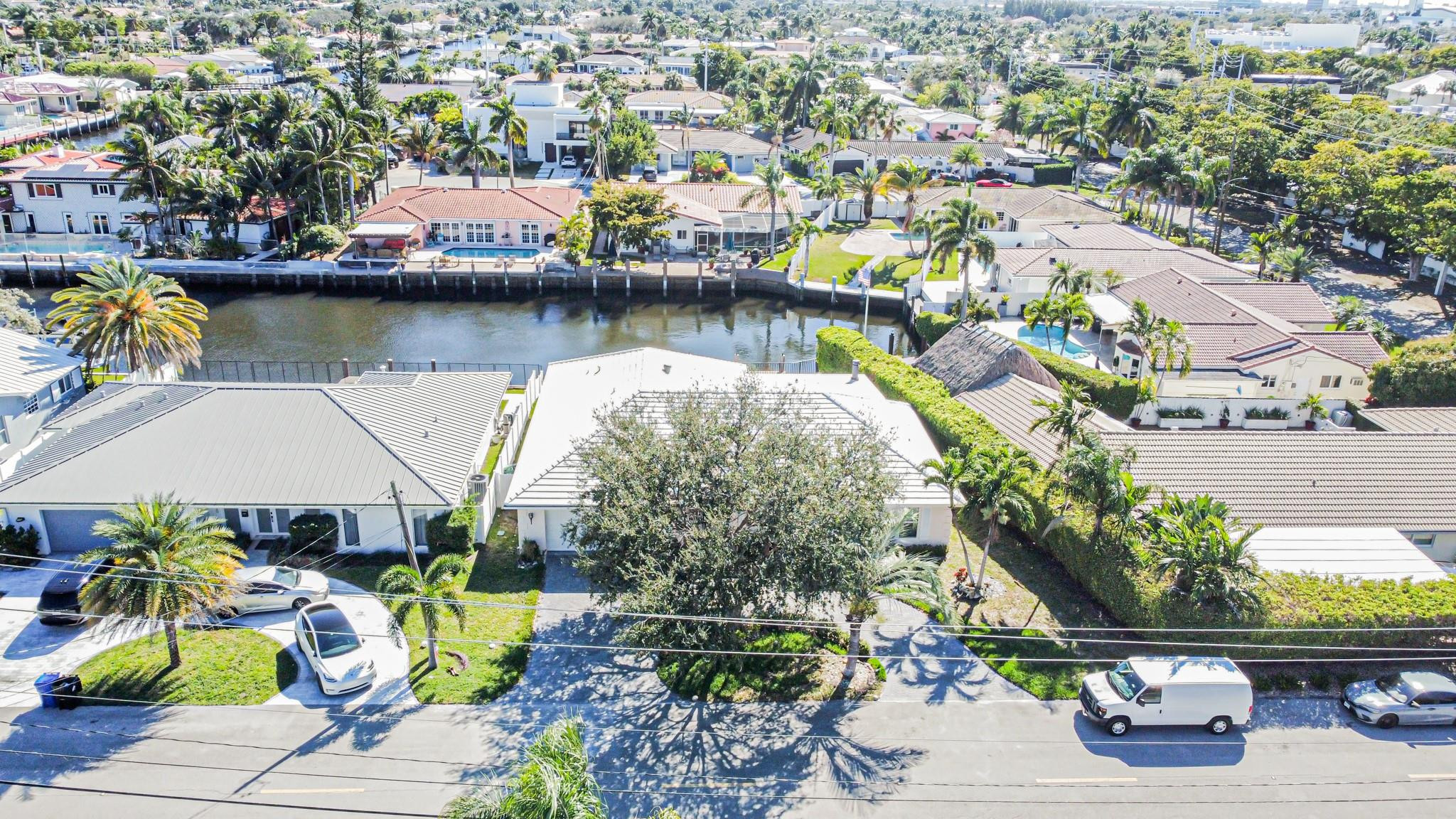 2810 NE 60th Fort Lauderdale, FL 33308