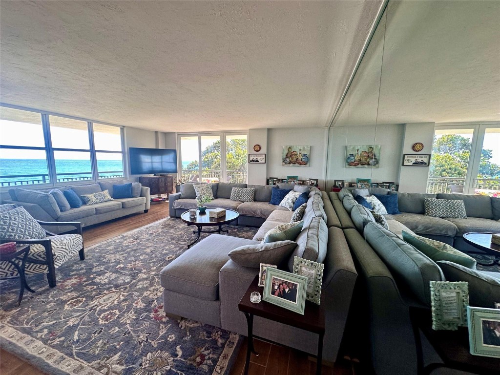 1147 Hillsboro Mile #214 Hillsboro Beach, FL 33062