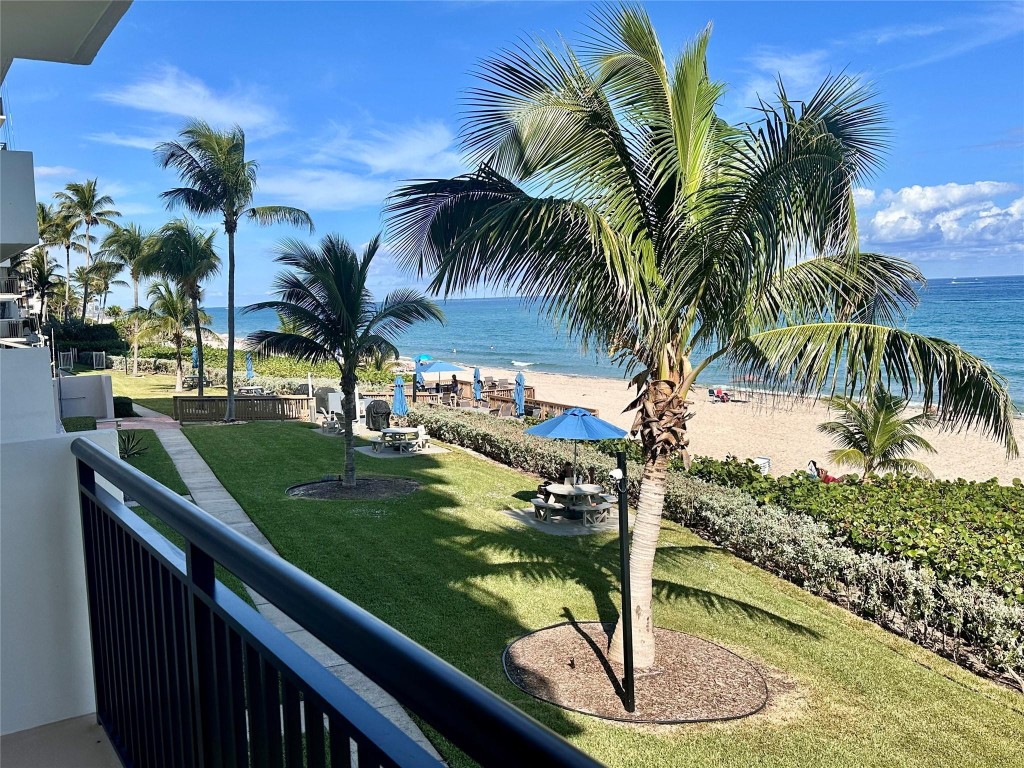 1147 Hillsboro Mile #214 Hillsboro Beach, FL 33062