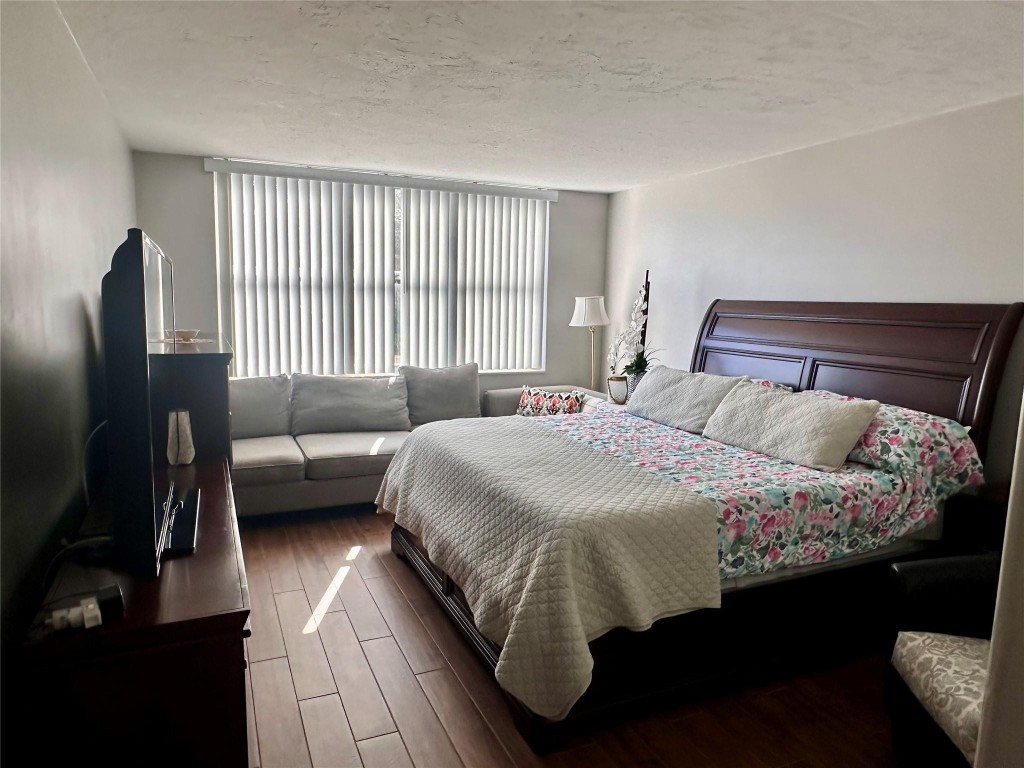 1147 Hillsboro Mile #214 Hillsboro Beach, FL 33062