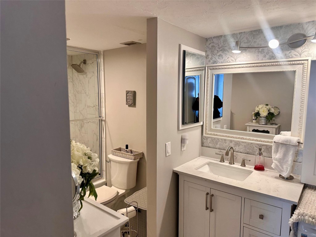 1147 Hillsboro Mile #214 Hillsboro Beach, FL 33062