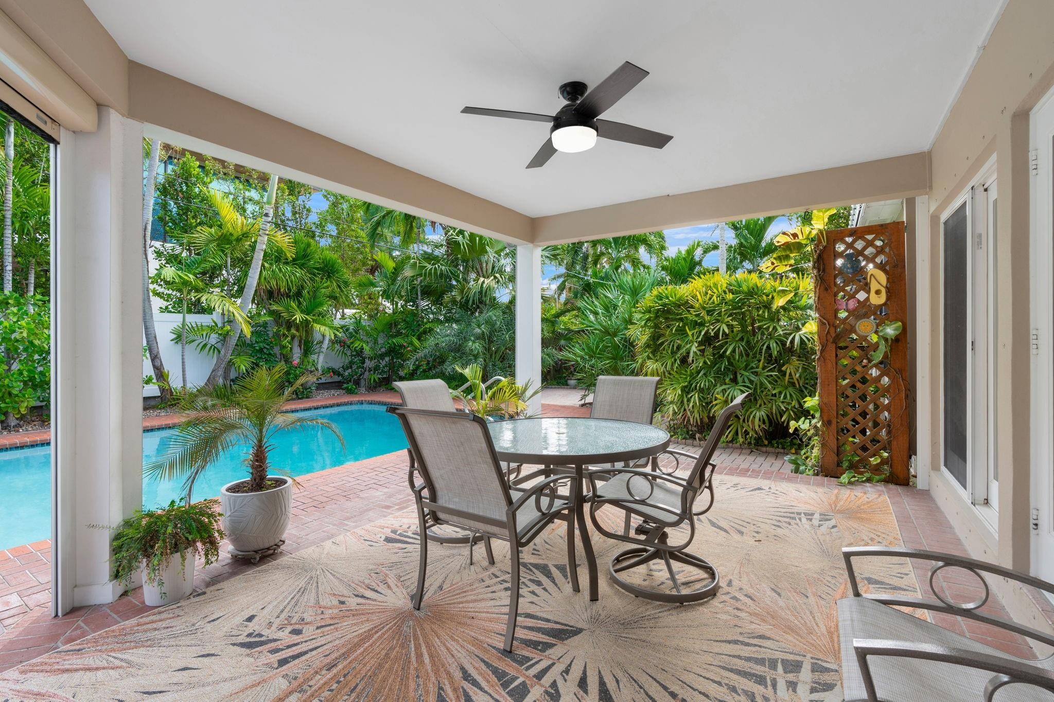 1624 Middle Riv Fort Lauderdale, FL 33305