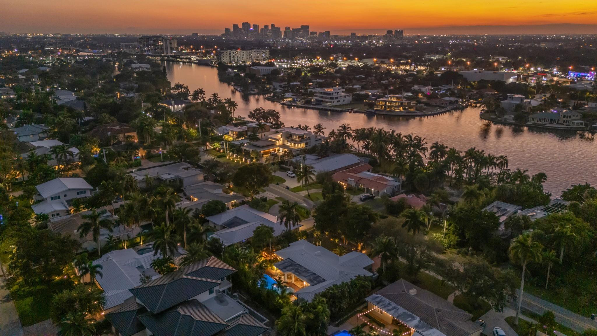 1624 Middle Riv Fort Lauderdale, FL 33305