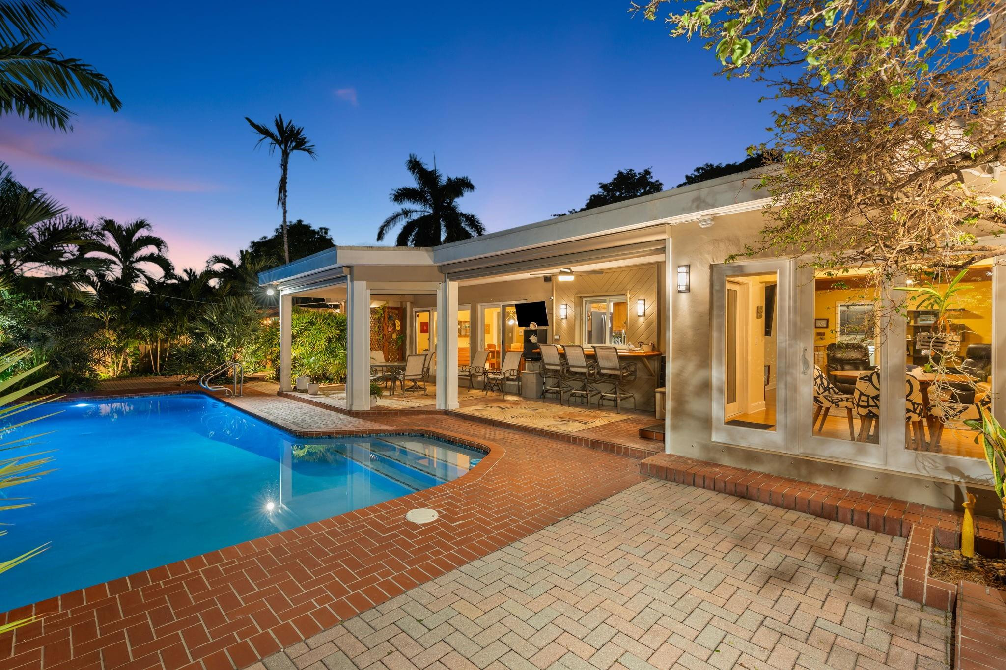 1624 Middle Riv Fort Lauderdale, FL 33305