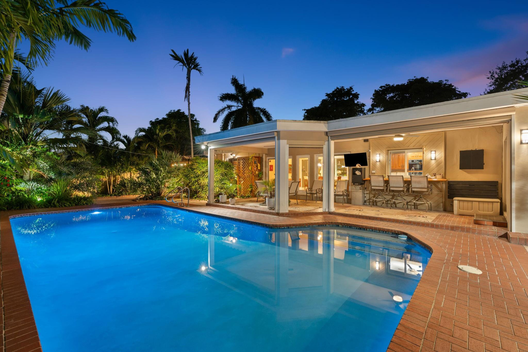 1624 Middle Riv Fort Lauderdale, FL 33305