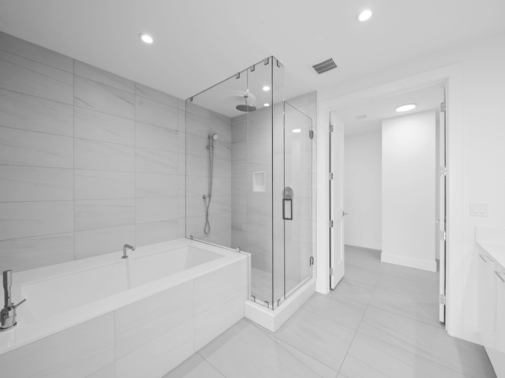 151 N Seabreeze #1904-E Fort Lauderdale, FL 33304