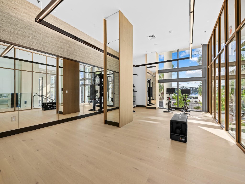 151 N Seabreeze #1904-E Fort Lauderdale, FL 33304