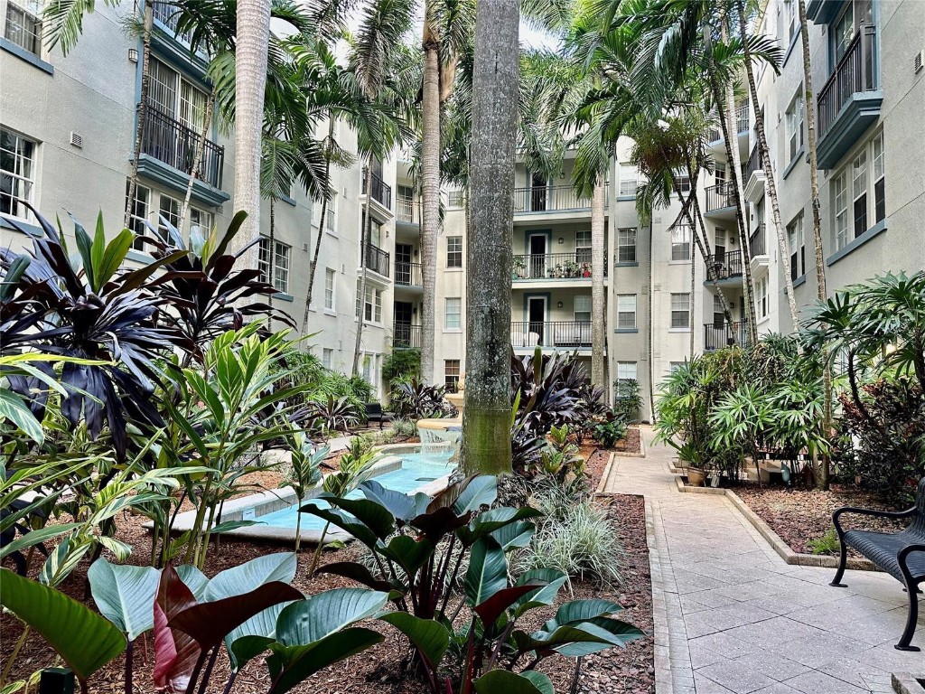 533 NE 3rd #401 Fort Lauderdale, FL 33301