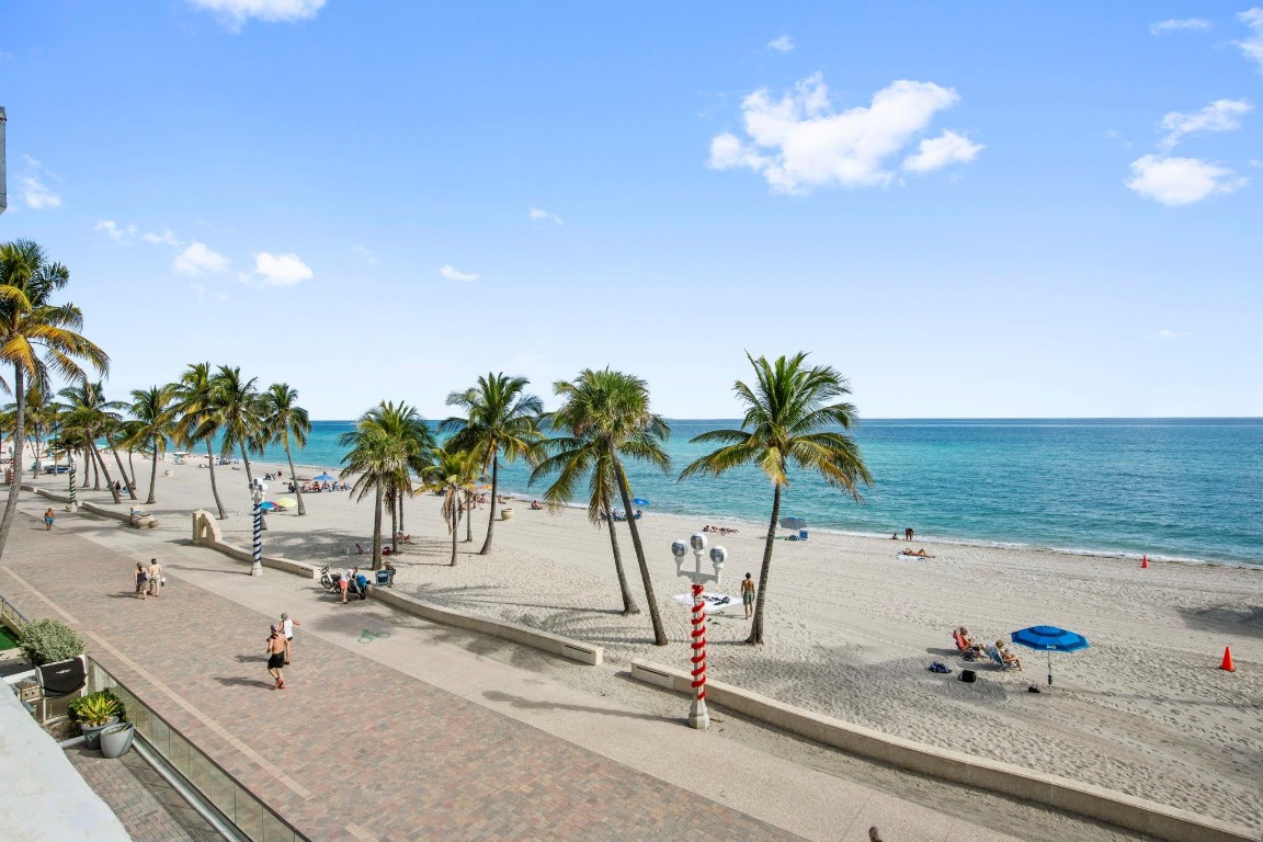 2201 N Surf Hollywood, FL 33019