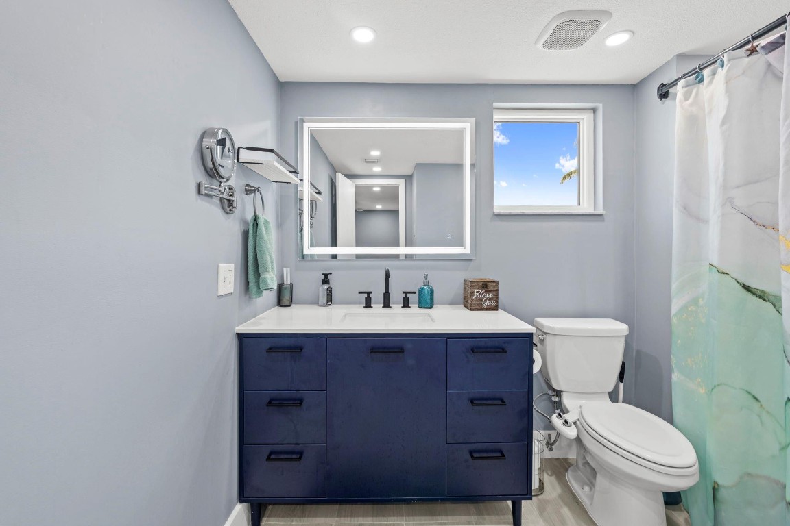 2201 N Surf Hollywood, FL 33019