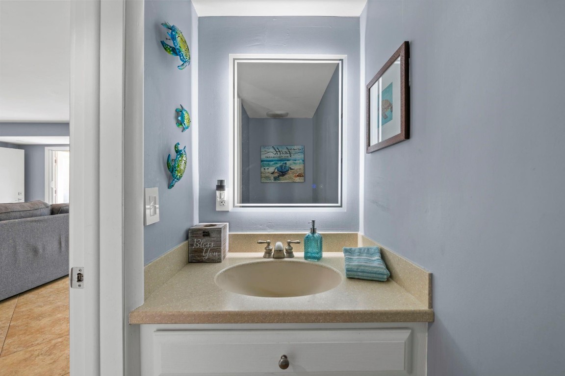 2201 N Surf Hollywood, FL 33019