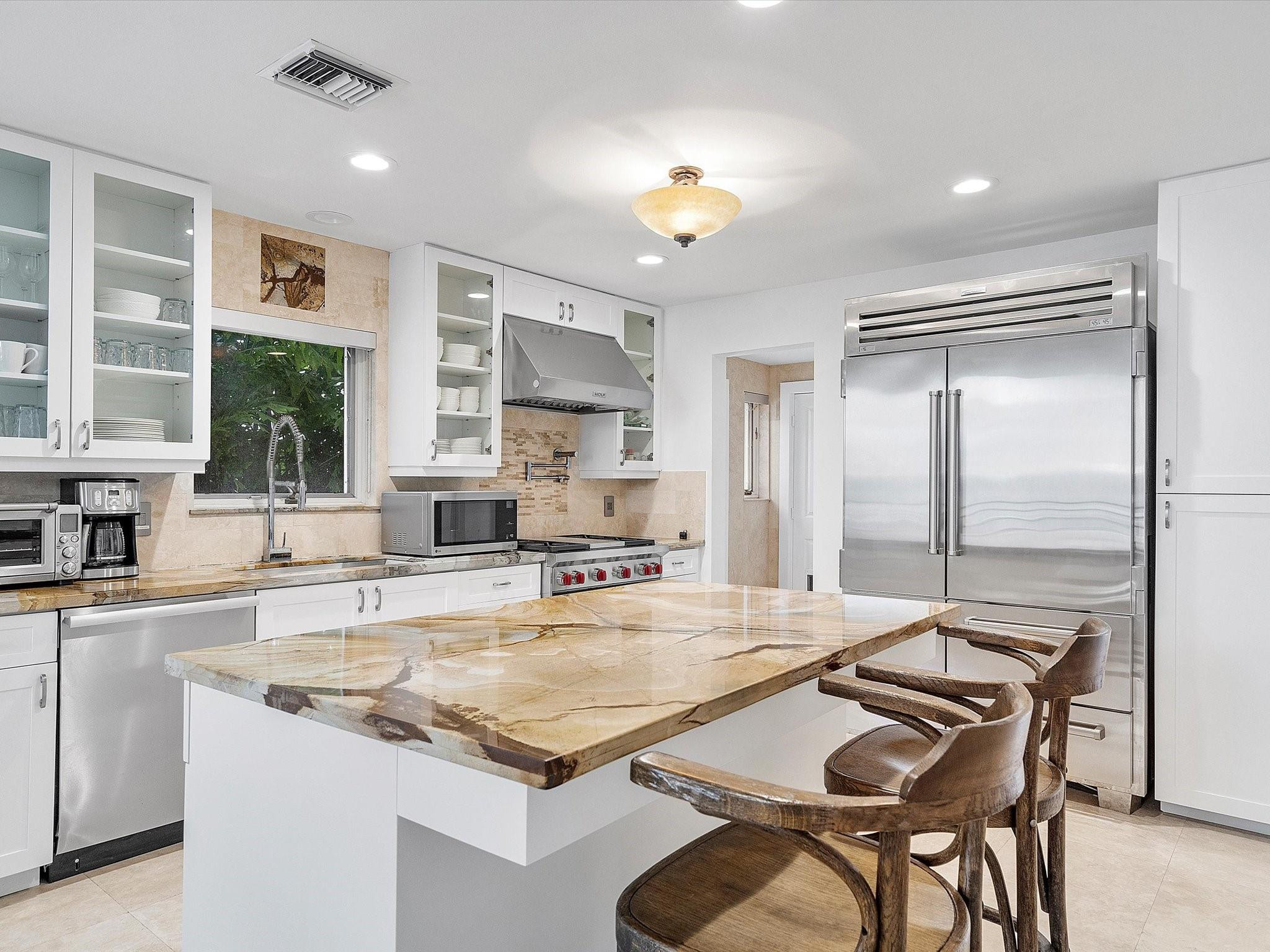 1421 Ponce De Leon Fort Lauderdale, FL 33316