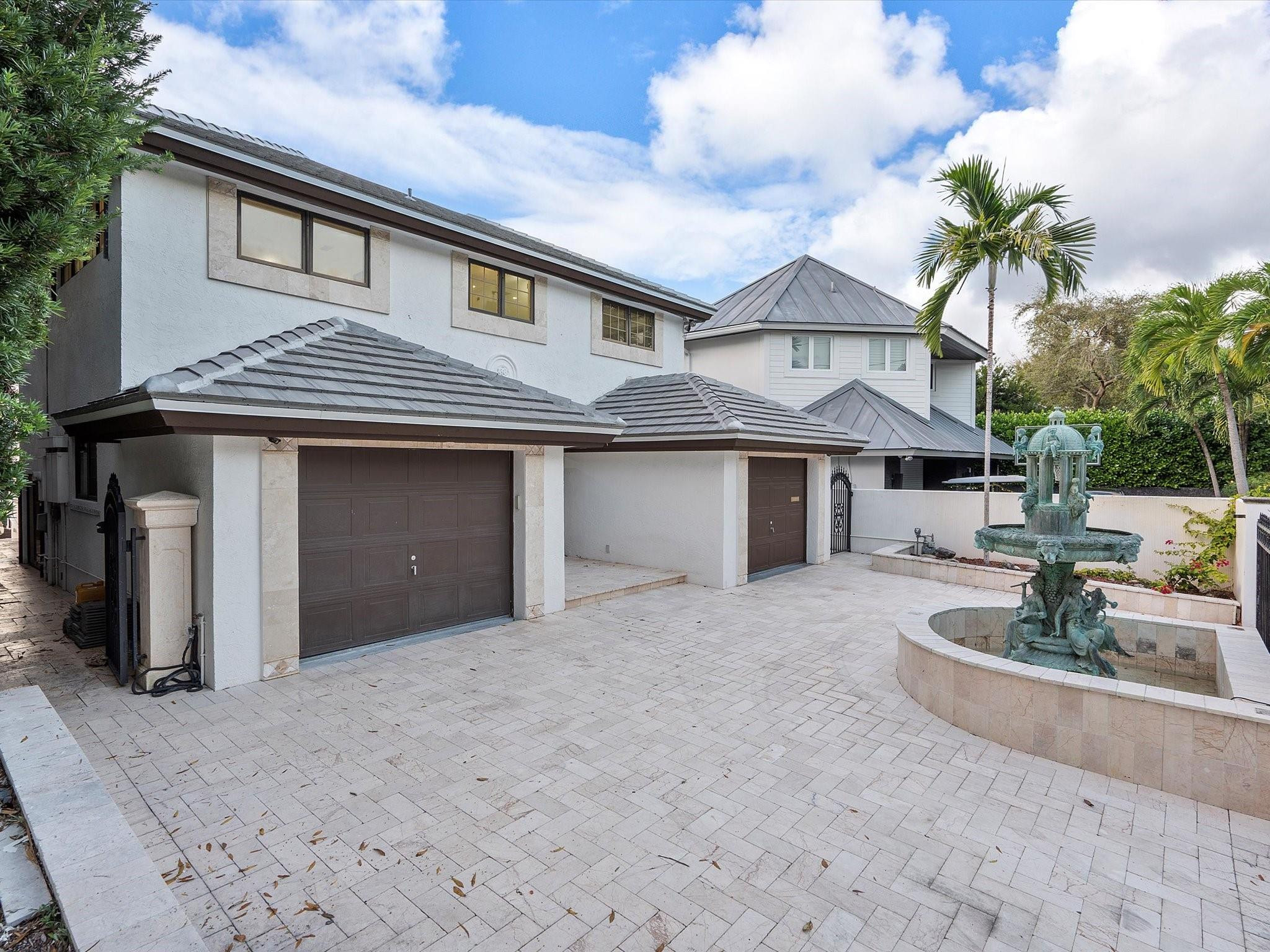 1421 Ponce De Leon Fort Lauderdale, FL 33316