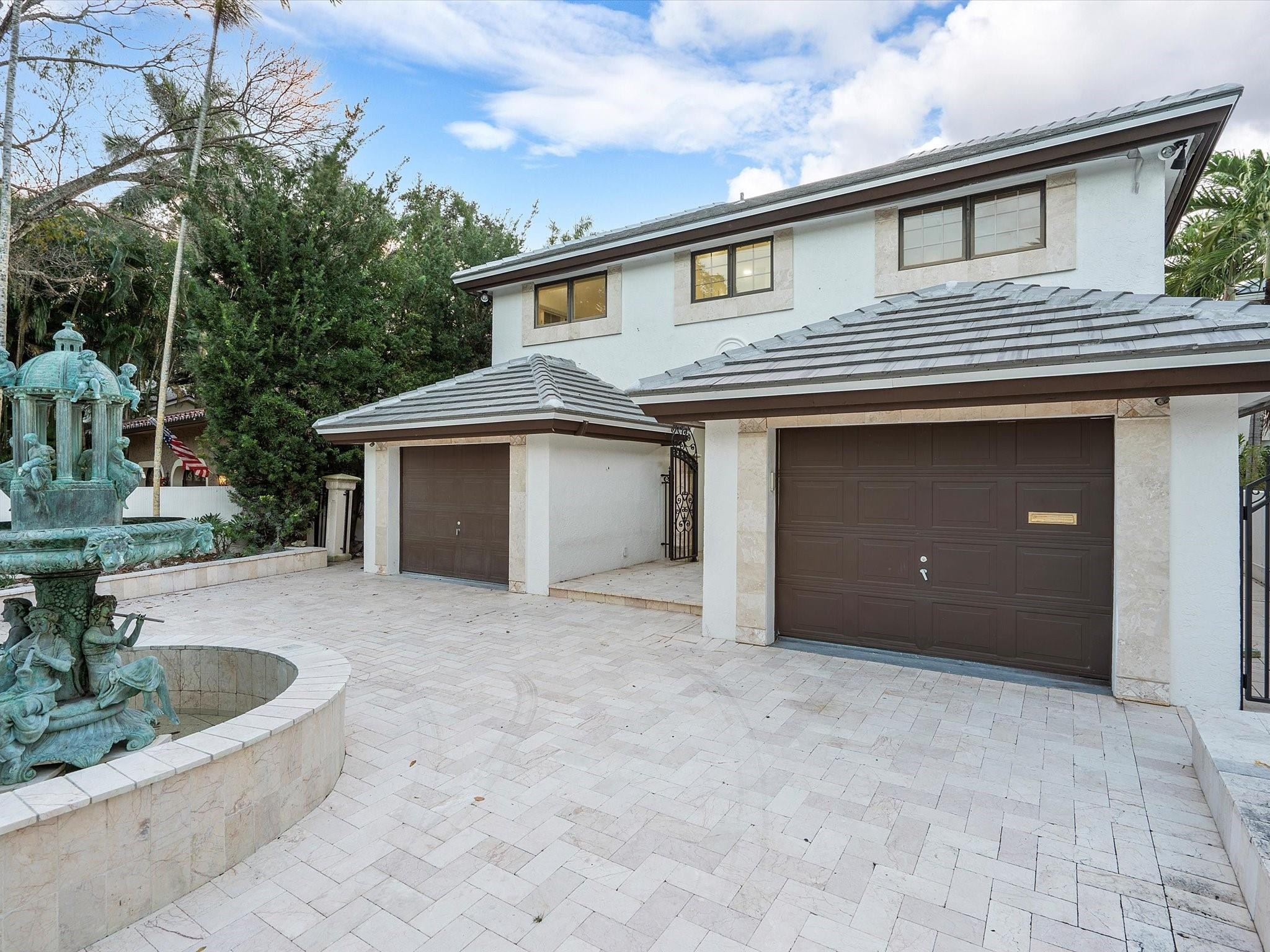 1421 Ponce De Leon Fort Lauderdale, FL 33316