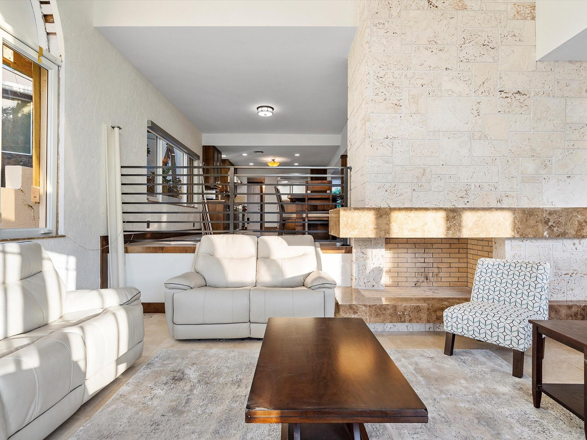 1421 Ponce De Leon Fort Lauderdale, FL 33316