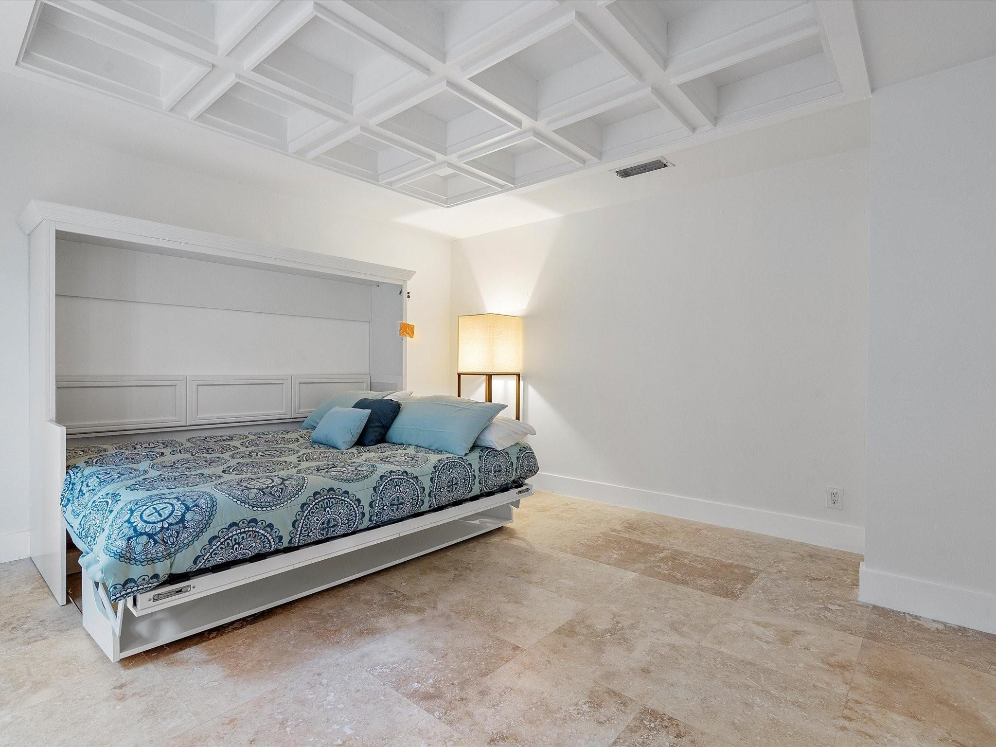 1421 Ponce De Leon Fort Lauderdale, FL 33316