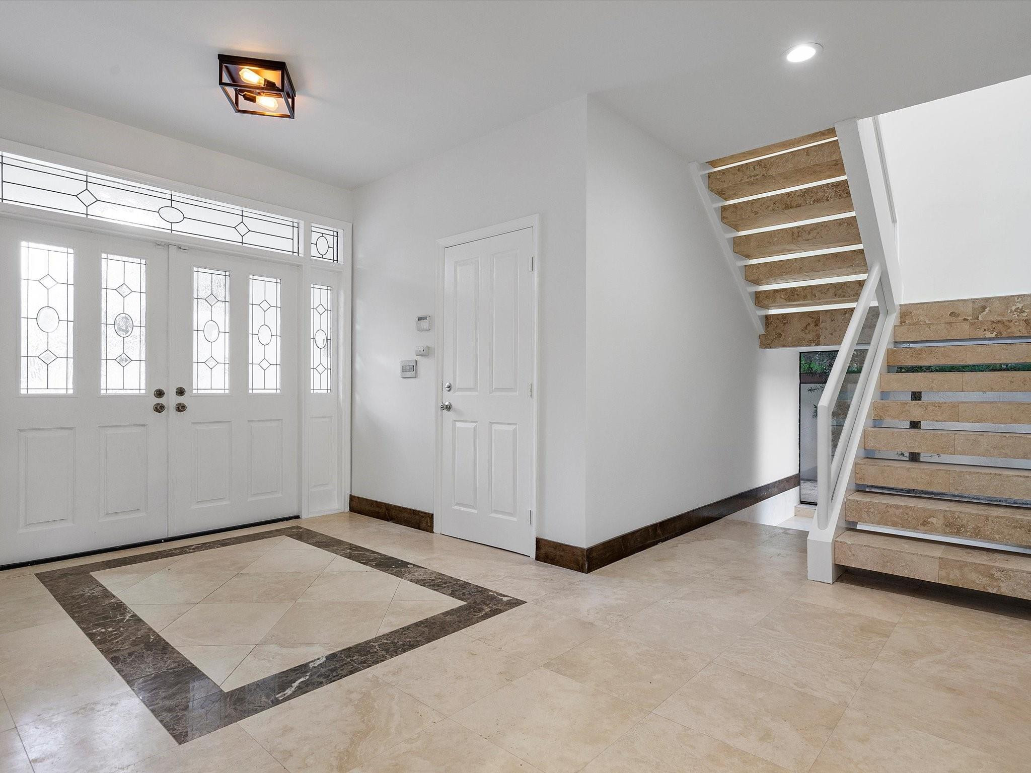 1421 Ponce De Leon Fort Lauderdale, FL 33316