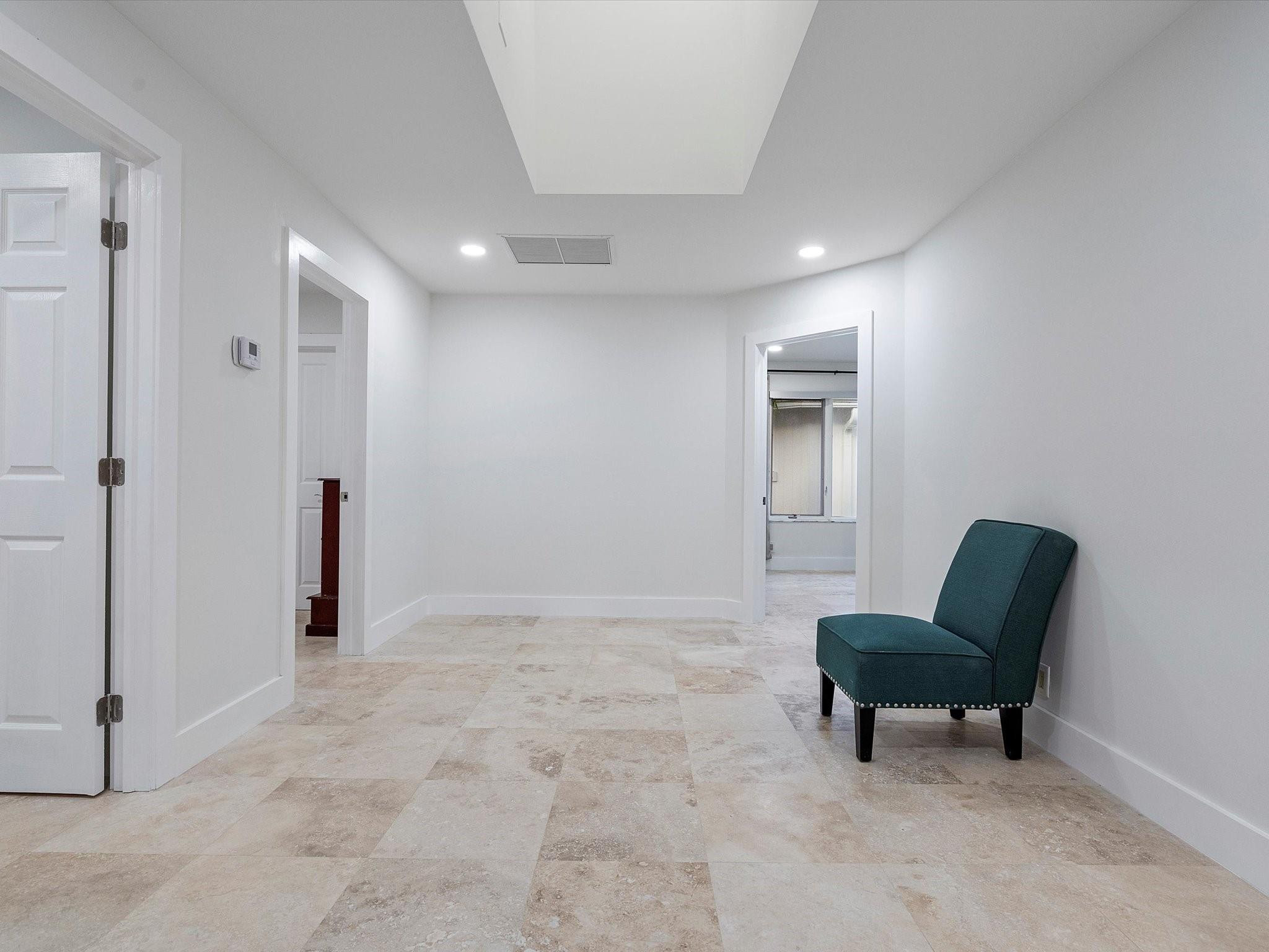 1421 Ponce De Leon Fort Lauderdale, FL 33316