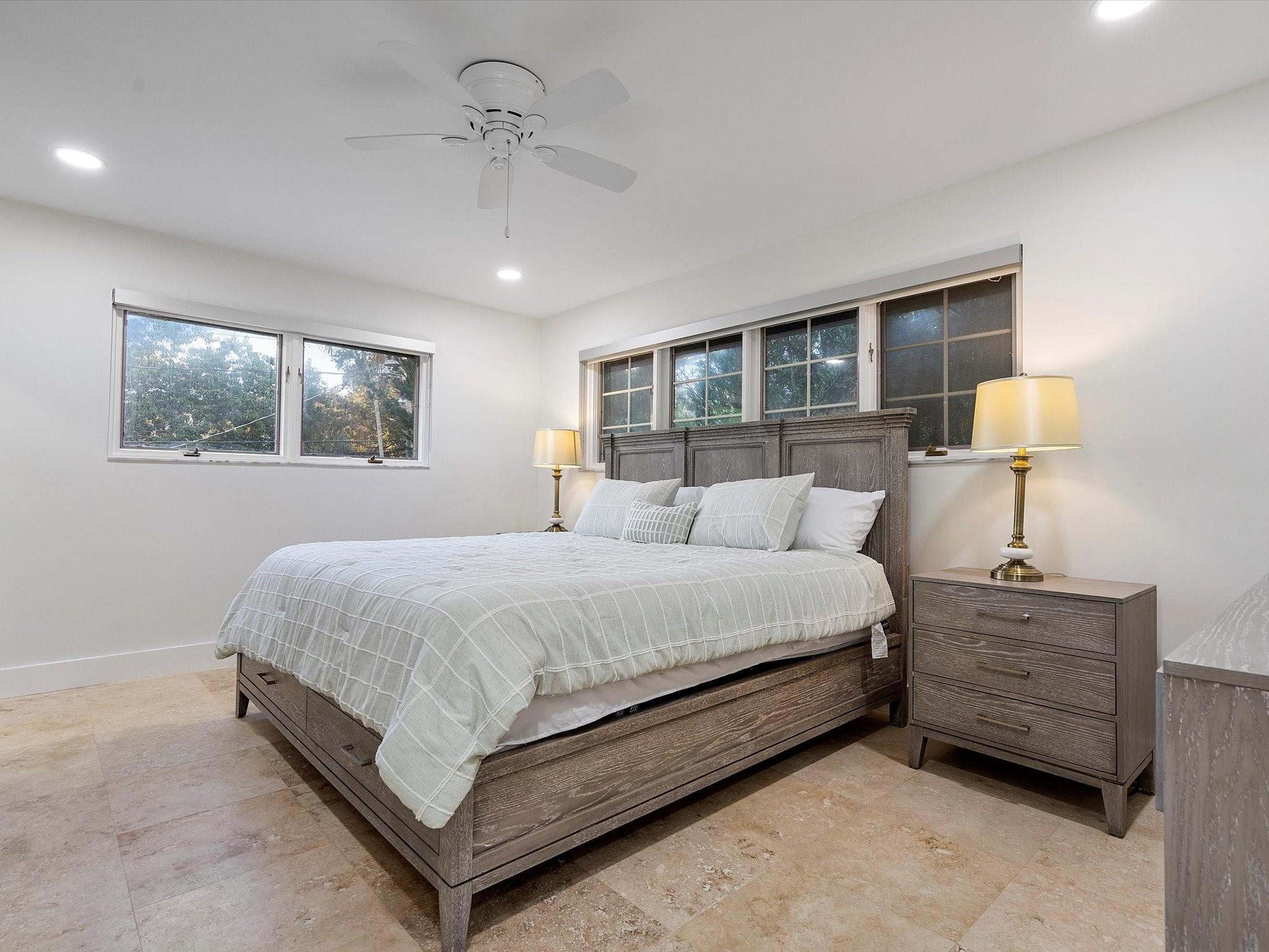 1421 Ponce De Leon Fort Lauderdale, FL 33316