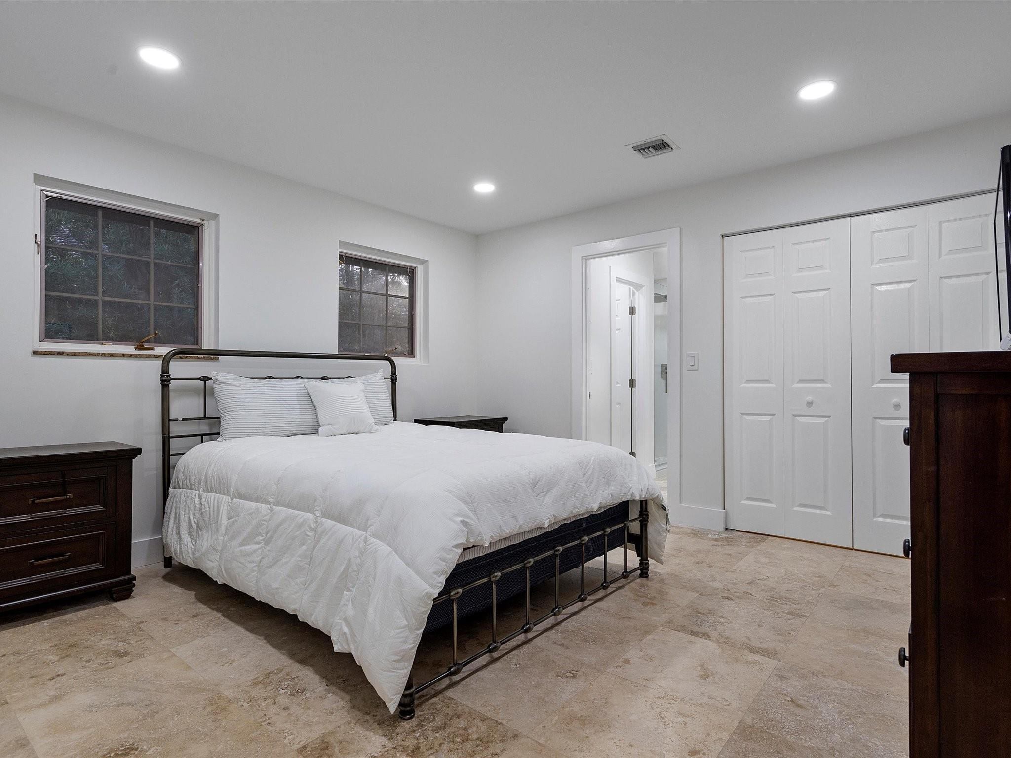 1421 Ponce De Leon Fort Lauderdale, FL 33316