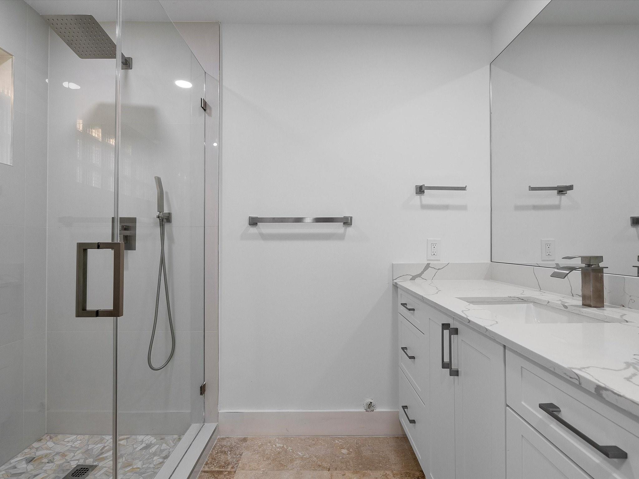 1421 Ponce De Leon Fort Lauderdale, FL 33316