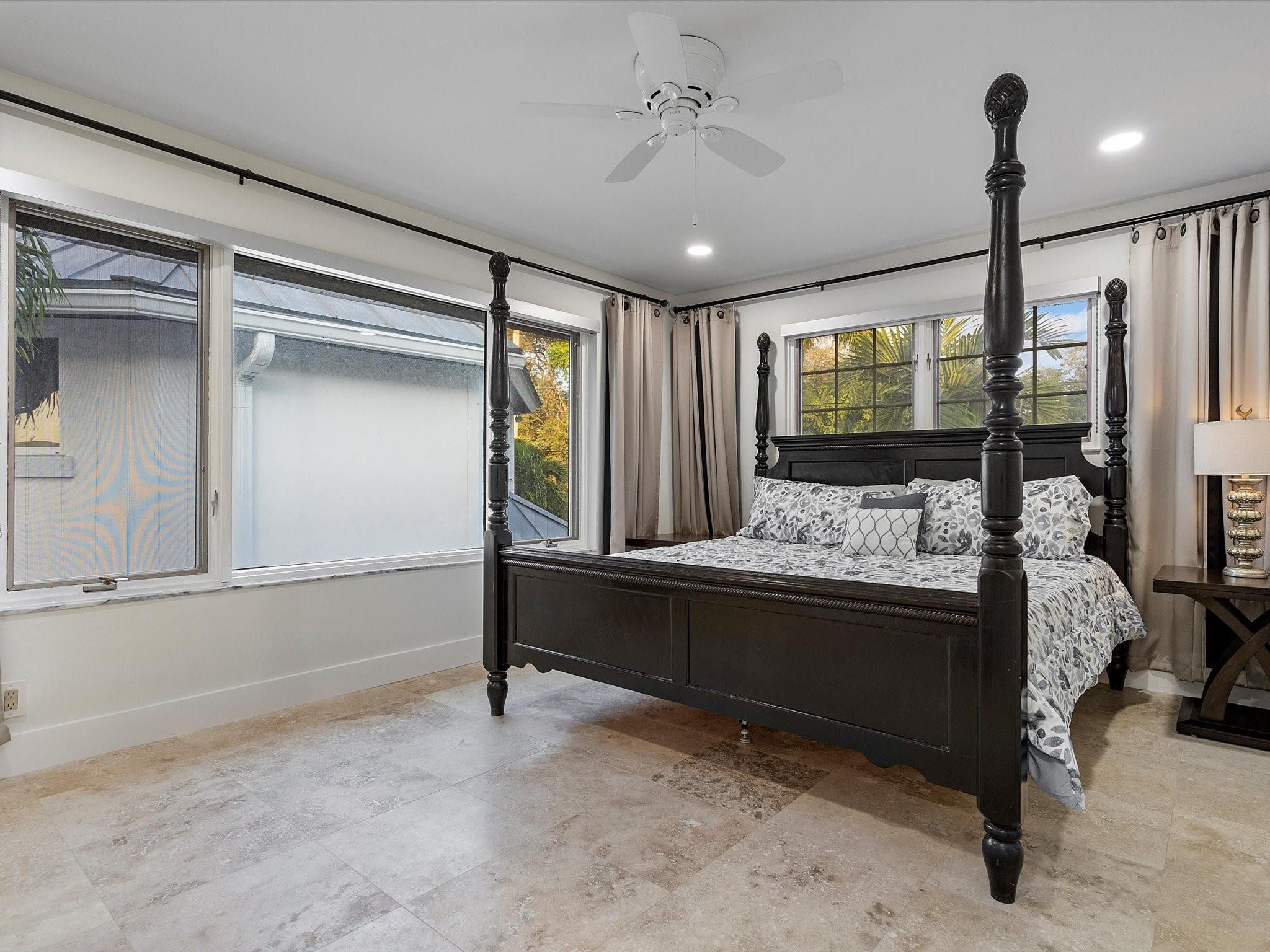 1421 Ponce De Leon Fort Lauderdale, FL 33316