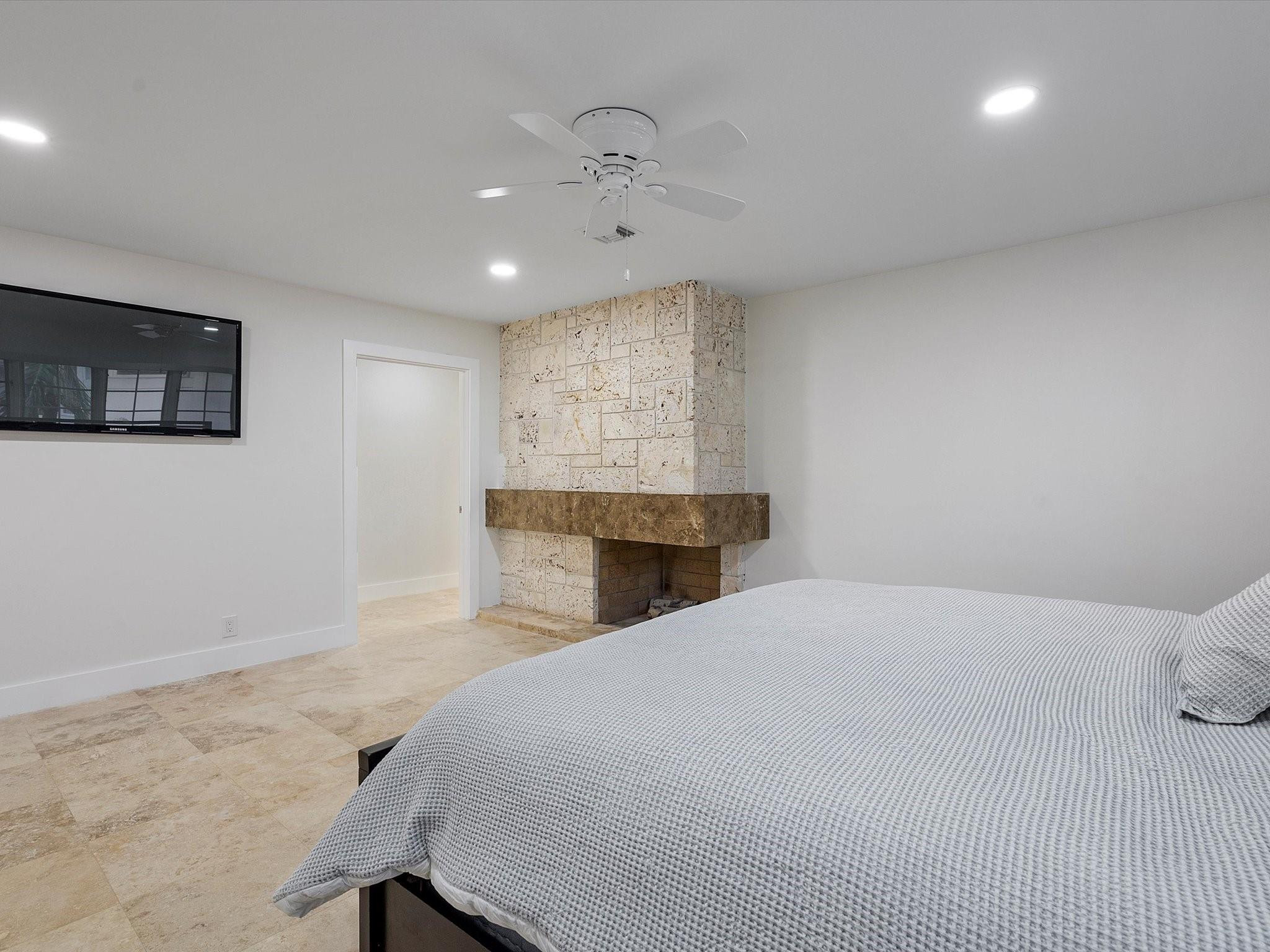 1421 Ponce De Leon Fort Lauderdale, FL 33316