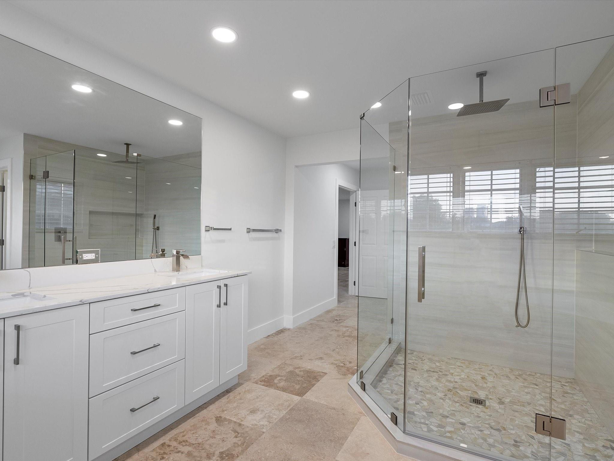 1421 Ponce De Leon Fort Lauderdale, FL 33316