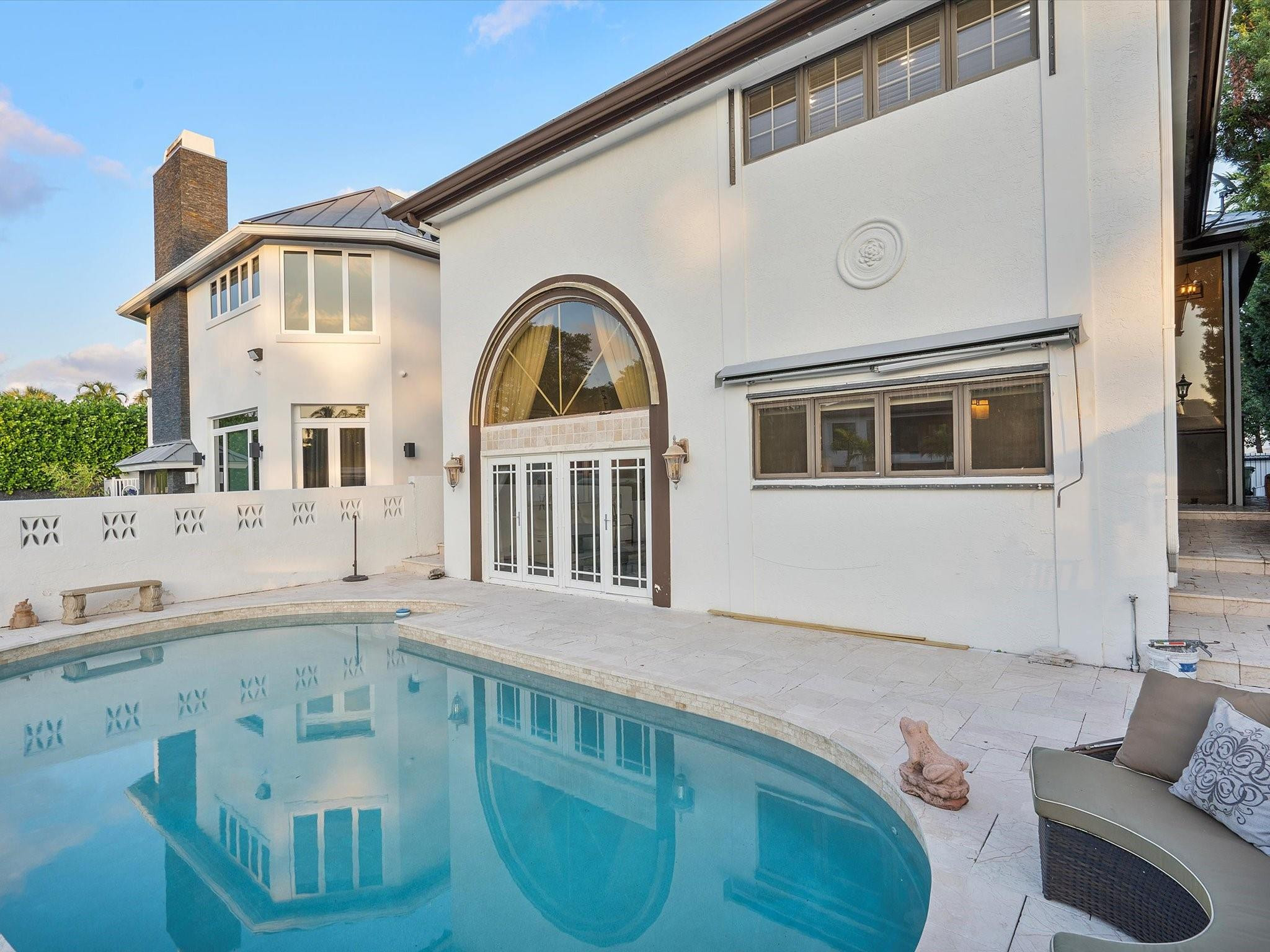 1421 Ponce De Leon Fort Lauderdale, FL 33316