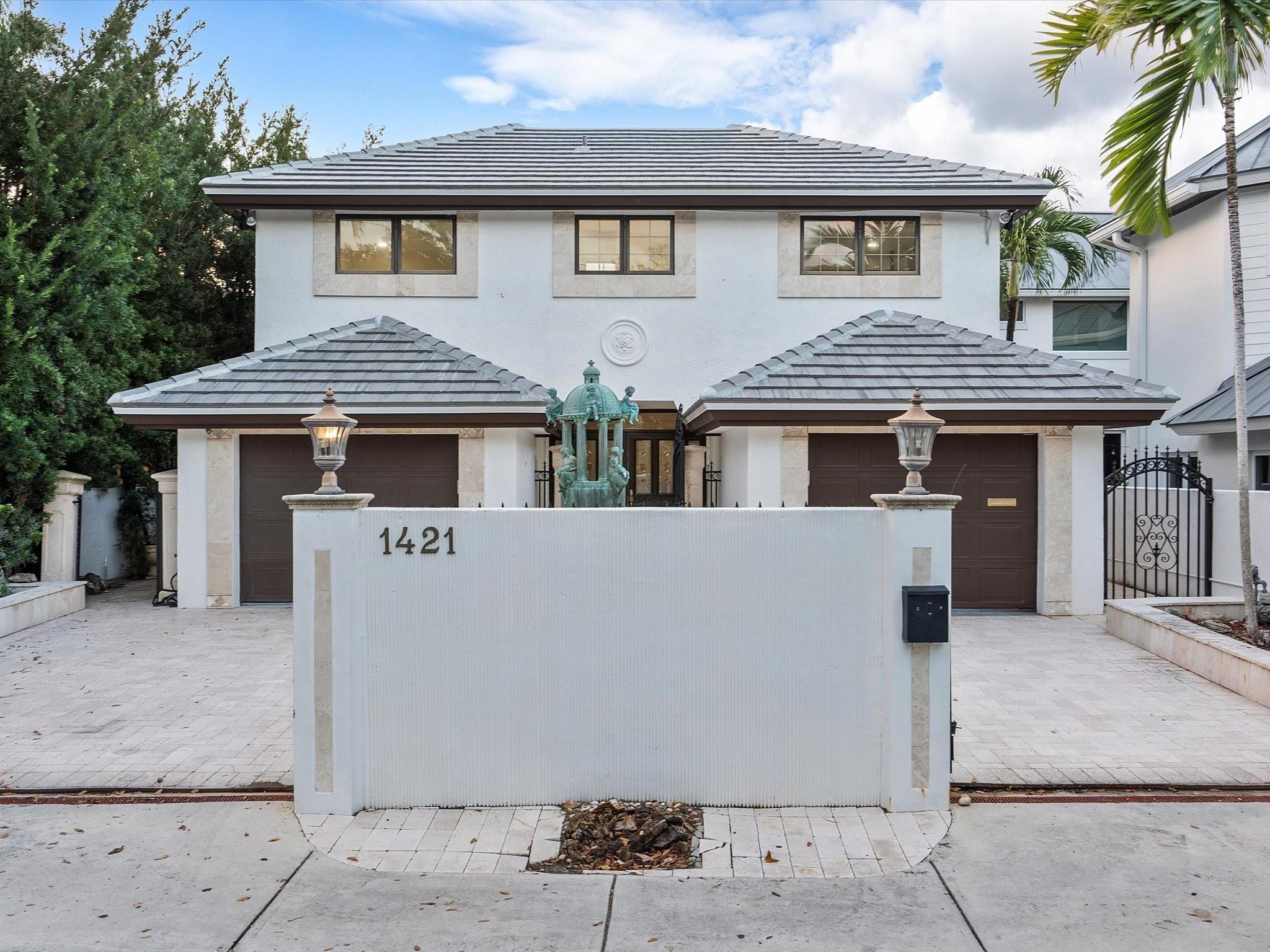 1421 Ponce De Leon Fort Lauderdale, FL 33316