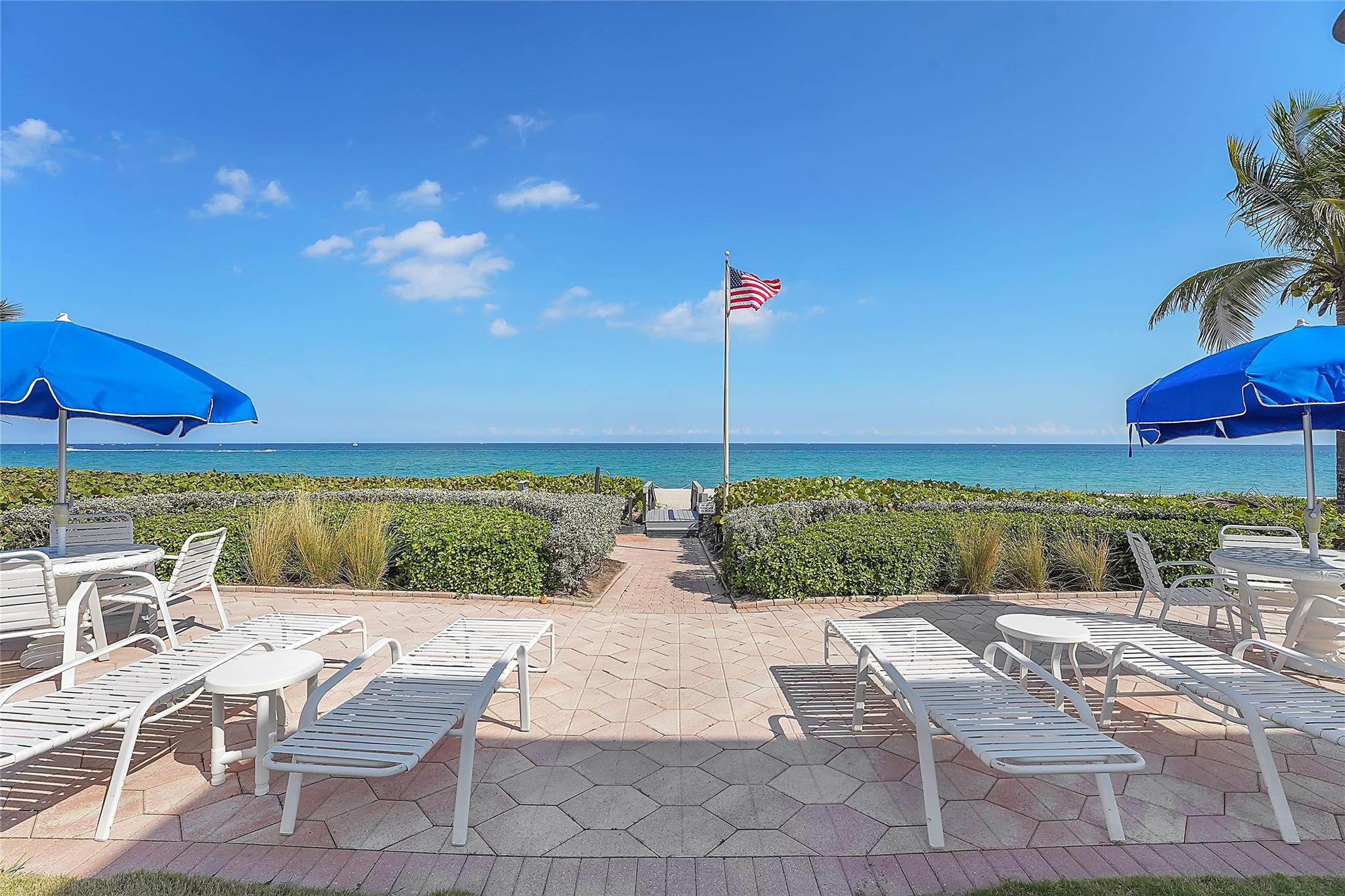 1187 Hillsboro Mile #9E