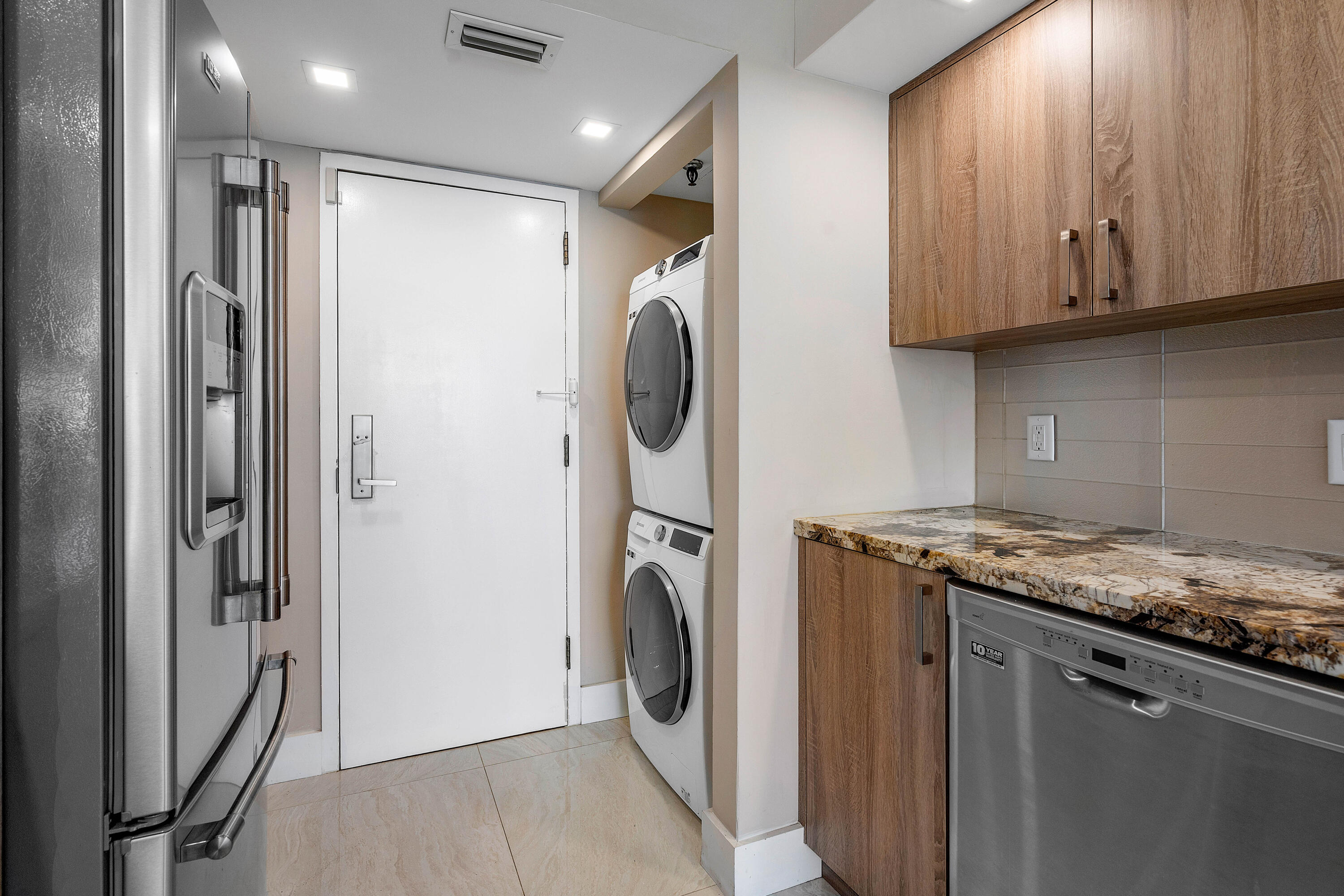 250 S Ocean #7e Boca Raton, FL 33432