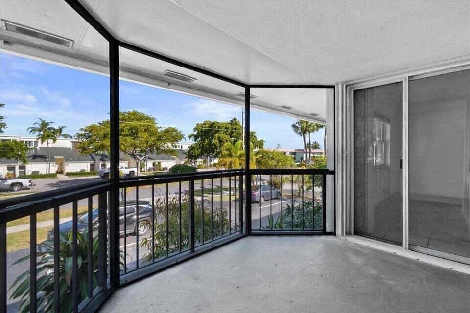 128 Lehane Ter #204,North Palm Beach, FL 33408