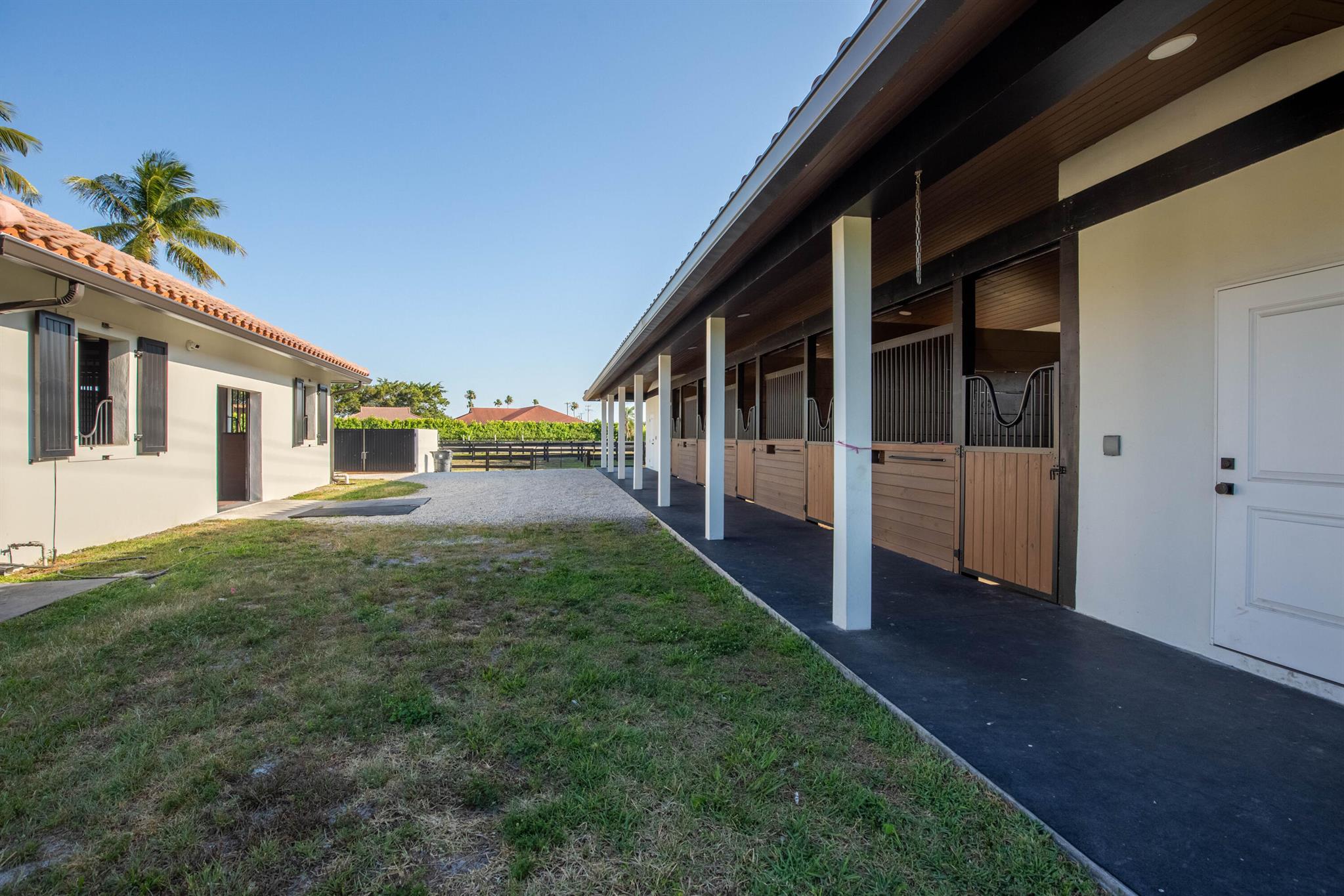 2184 Appaloosa Trl Wellington, FL 33414