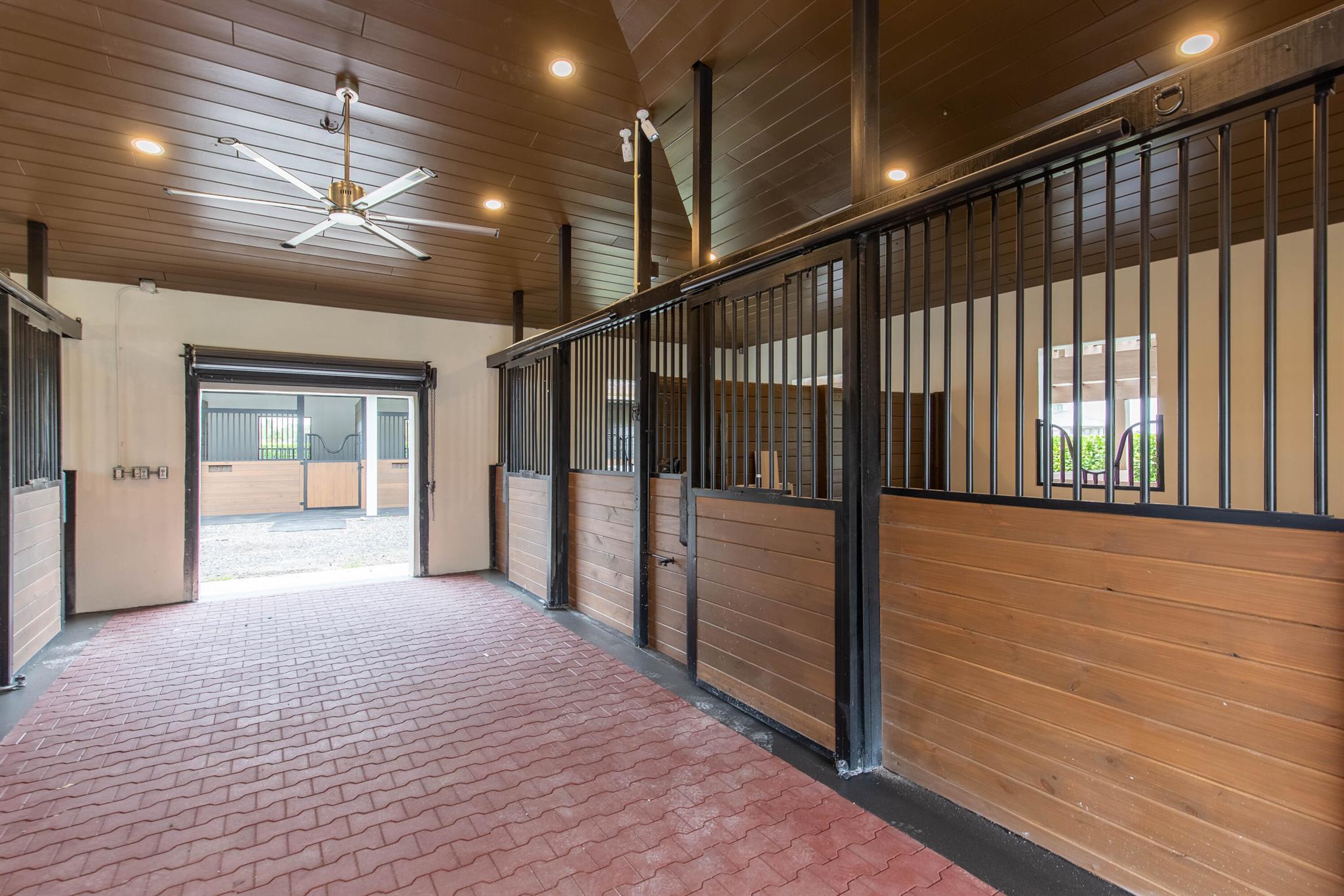 2184 Appaloosa Trl Wellington, FL 33414