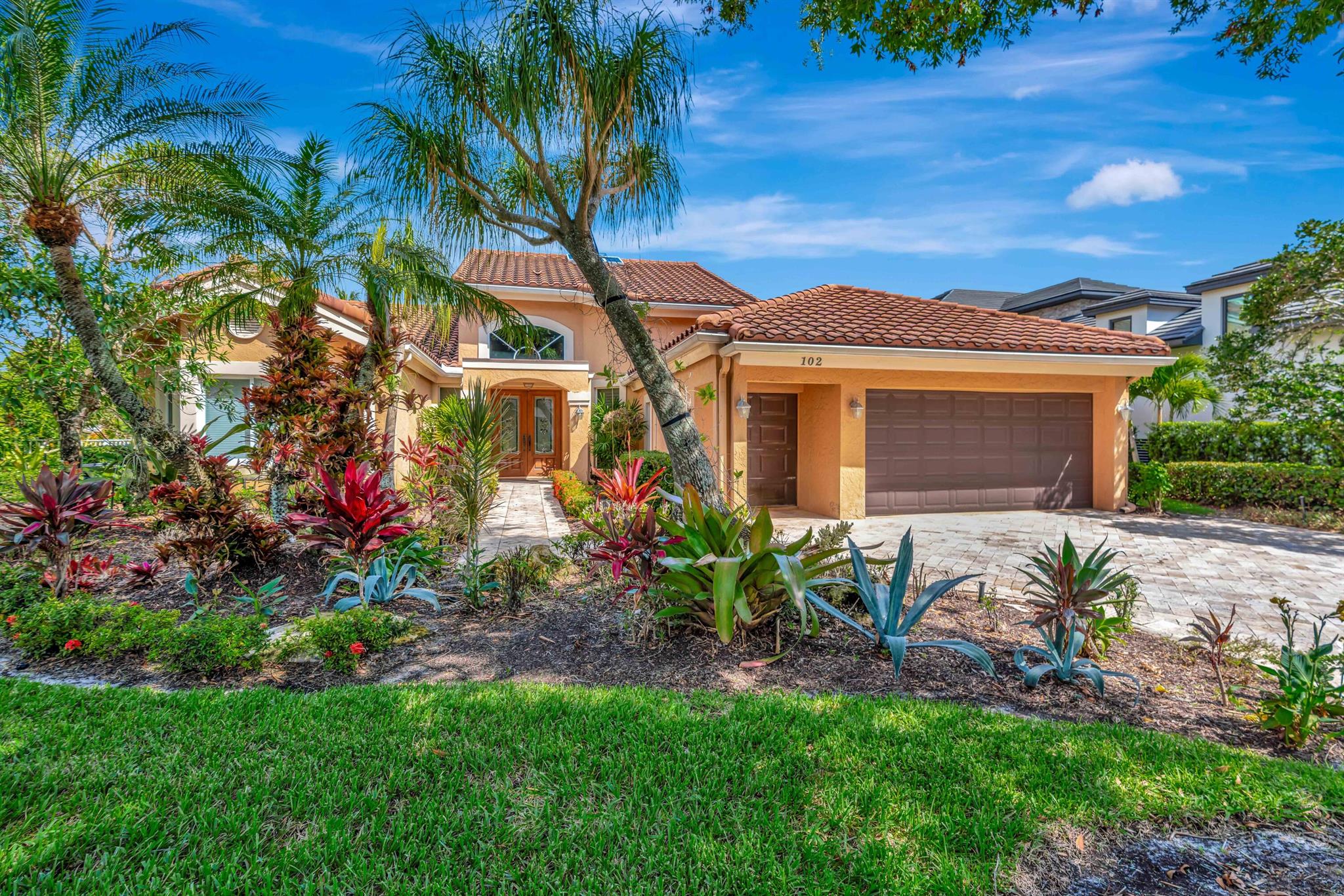 102 Victory Dr Jupiter, FL 33477