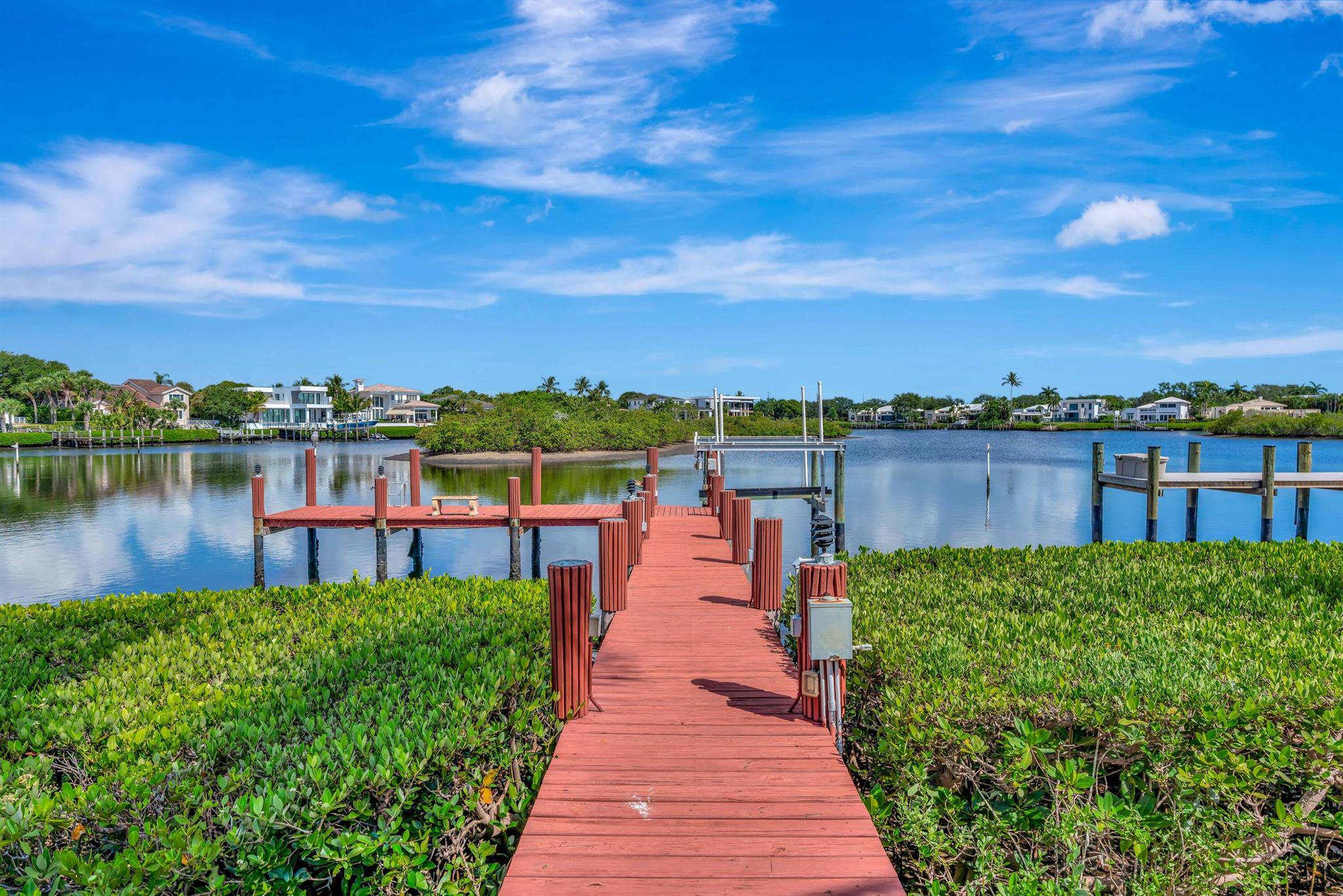 102 Victory Dr Jupiter, FL 33477