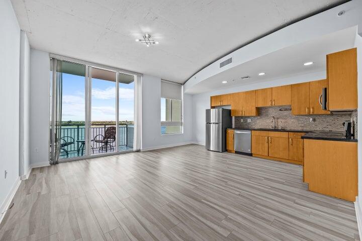 300 S Australian Ave #808