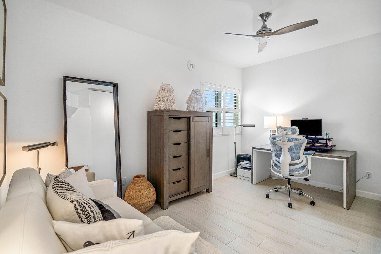 2650 Lake Shr Dr #2103 Riviera Beach, FL 33404