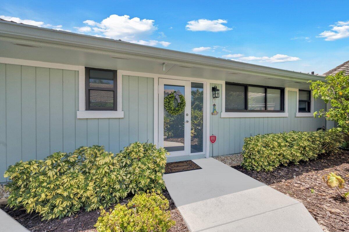 1127 E Seminole Ave #15c