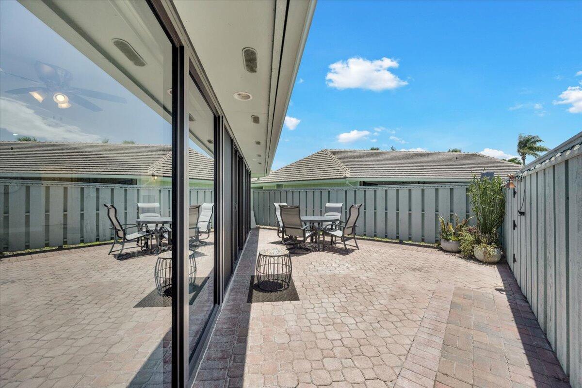 1127 E Seminole Ave #15c Jupiter, FL 33477