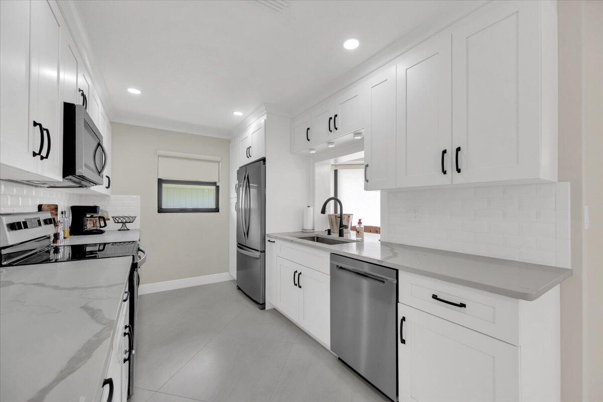 1127 E Seminole Ave #15c Jupiter, FL 33477