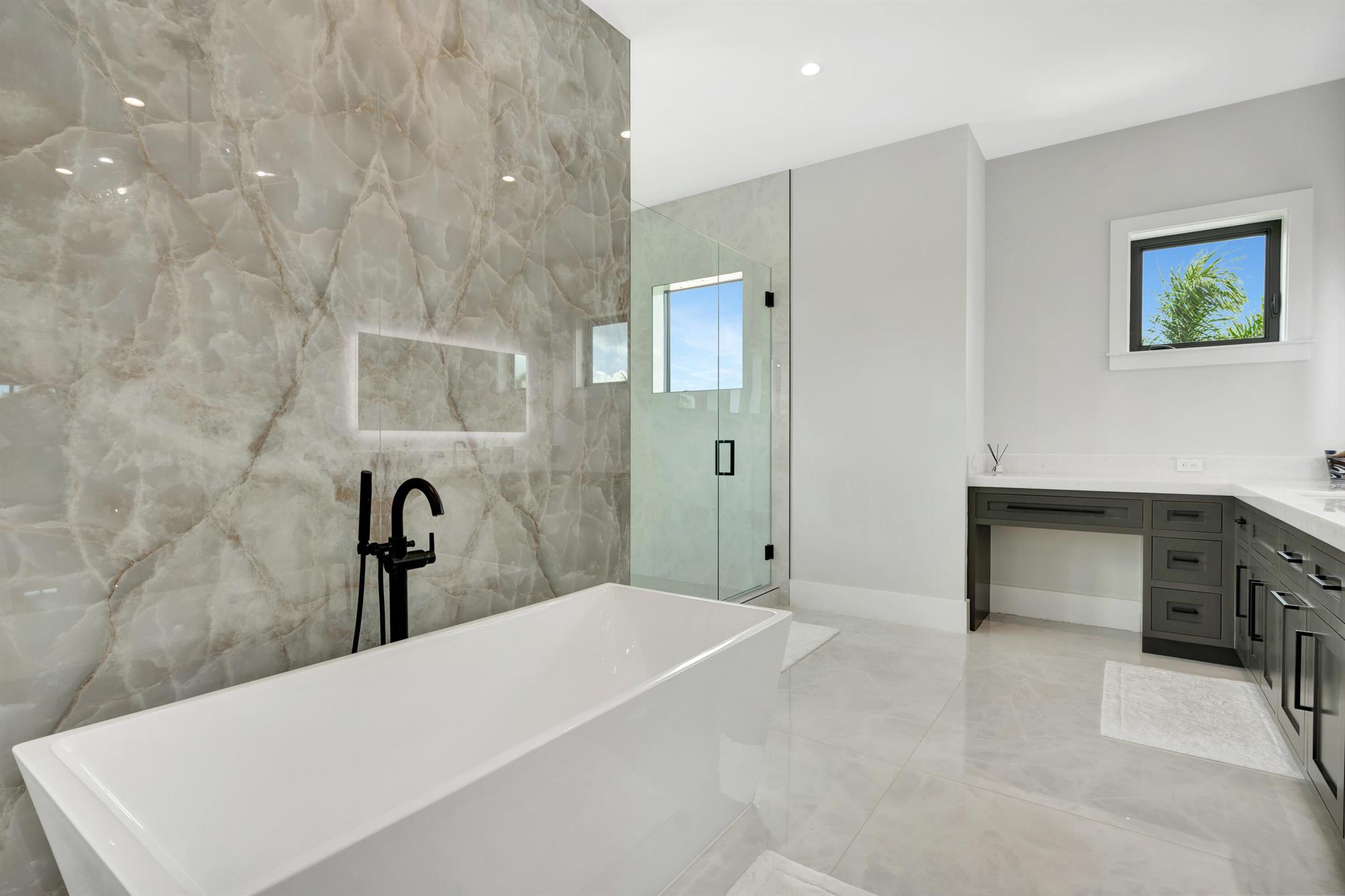 2143 Carib Cir Palm Beach Gardens, FL 33410 2143 Carib Cir Palm Beach Gardens, FL 33410